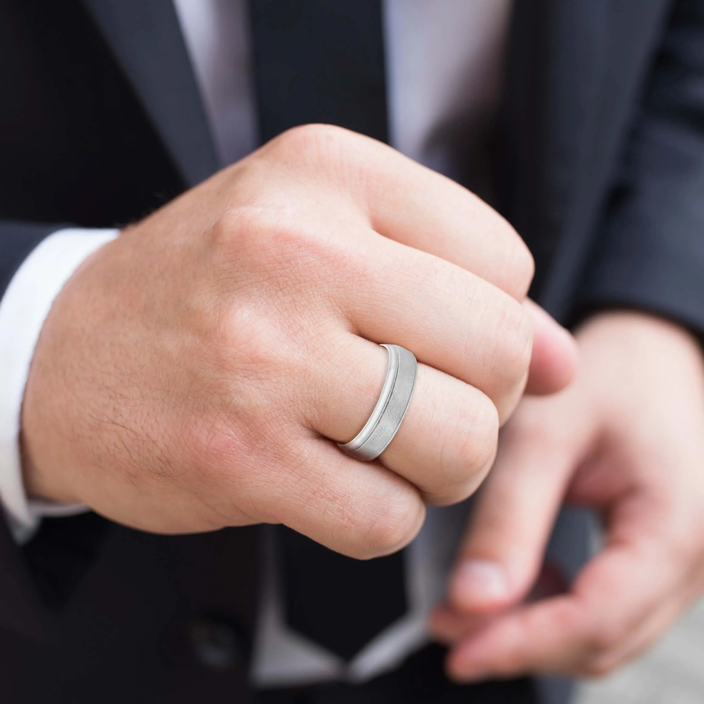 Light Hammer Finished Beveled Edge Men's Band