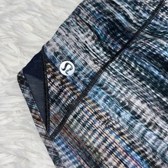 Lululemon Hotty Hot Short *Long 4&quot; Digital Oasis Grey Multi / True Navy