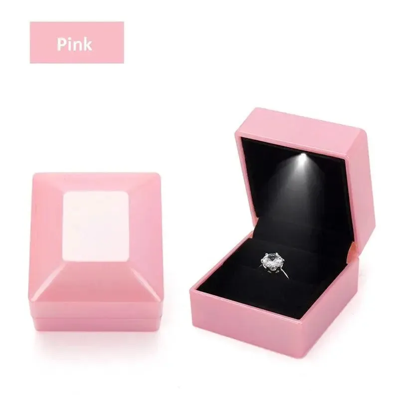 Luxury Heart-Shaped LED Light Wedding Ring Box With Display Storage Jewelry Decoration Box Ring Pendant Bag Birthday Gift