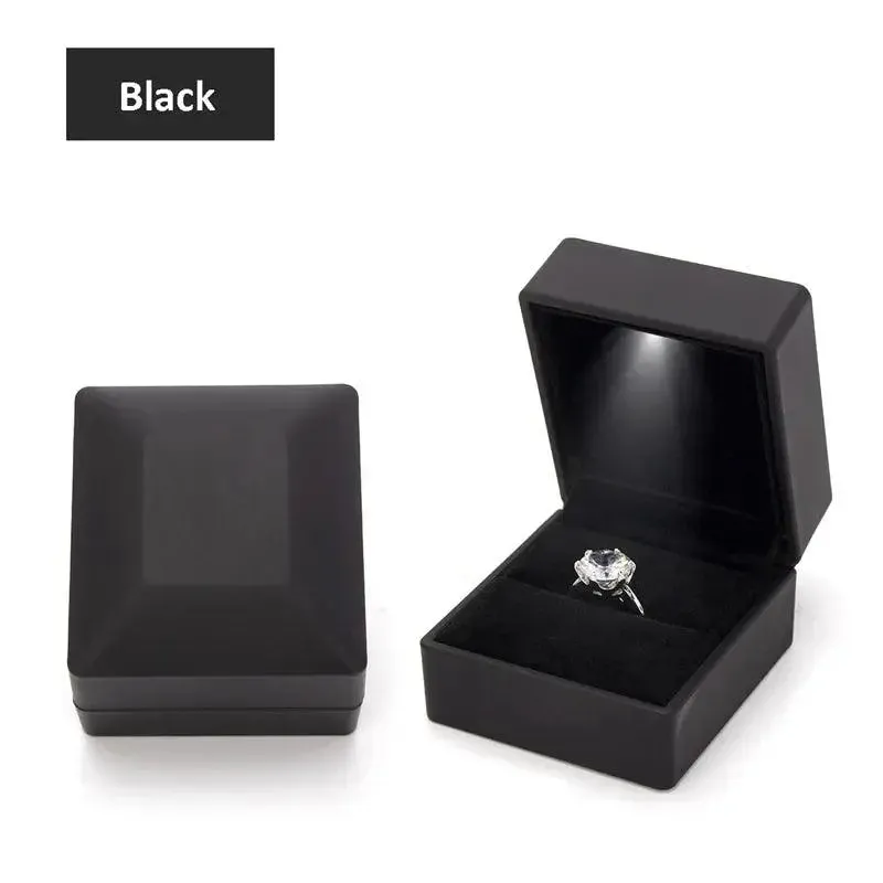 Luxury Heart-Shaped LED Light Wedding Ring Box With Display Storage Jewelry Decoration Box Ring Pendant Bag Birthday Gift