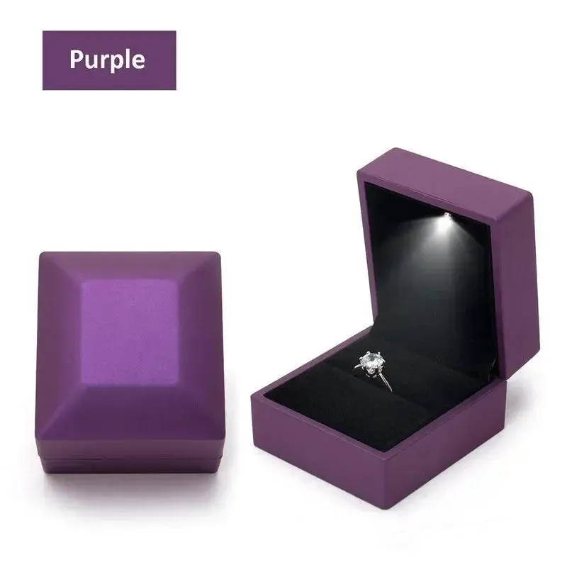 Luxury Heart-Shaped LED Light Wedding Ring Box With Display Storage Jewelry Decoration Box Ring Pendant Bag Birthday Gift