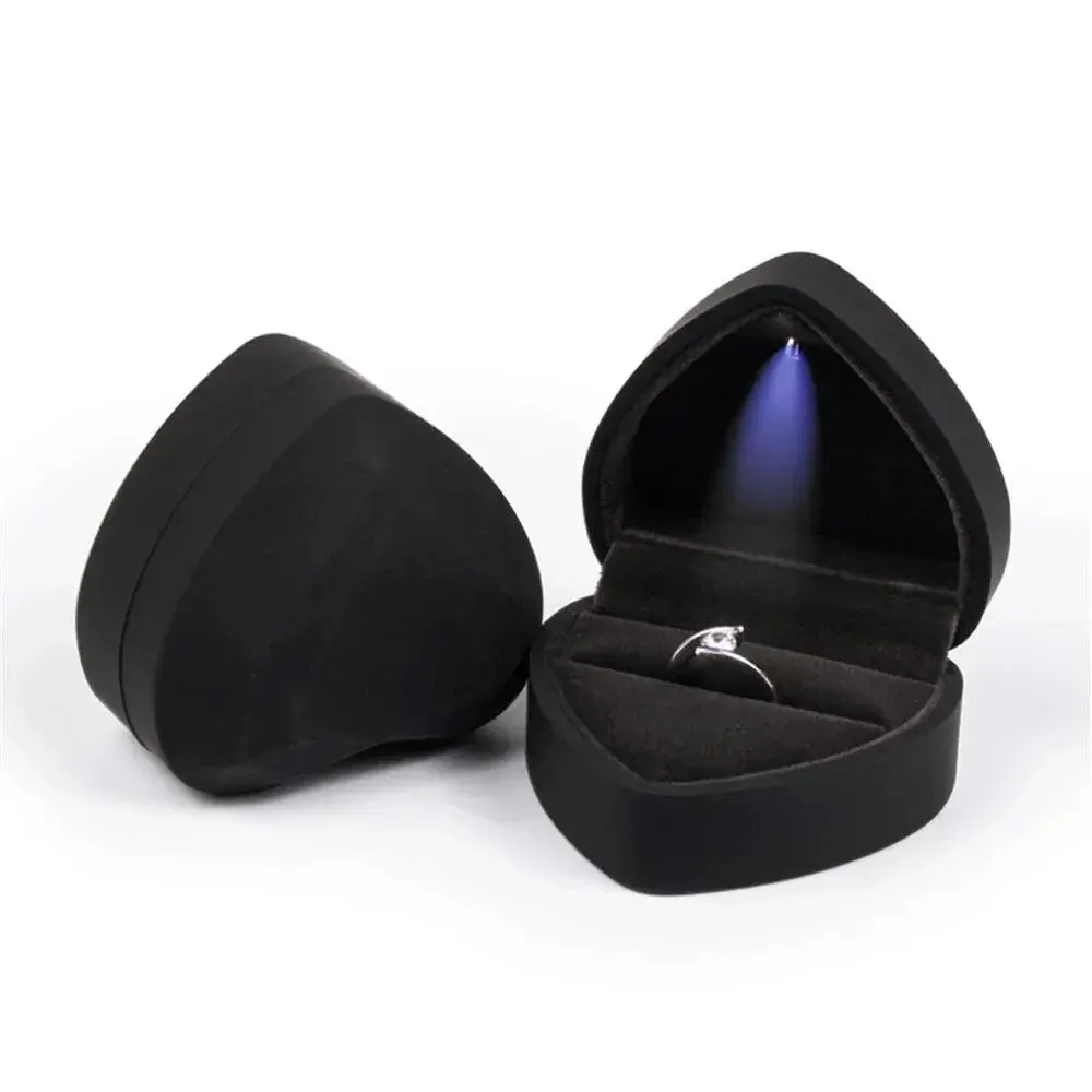 Luxury Heart-Shaped LED Light Wedding Ring Box With Display Storage Jewelry Decoration Box Ring Pendant Bag Birthday Gift