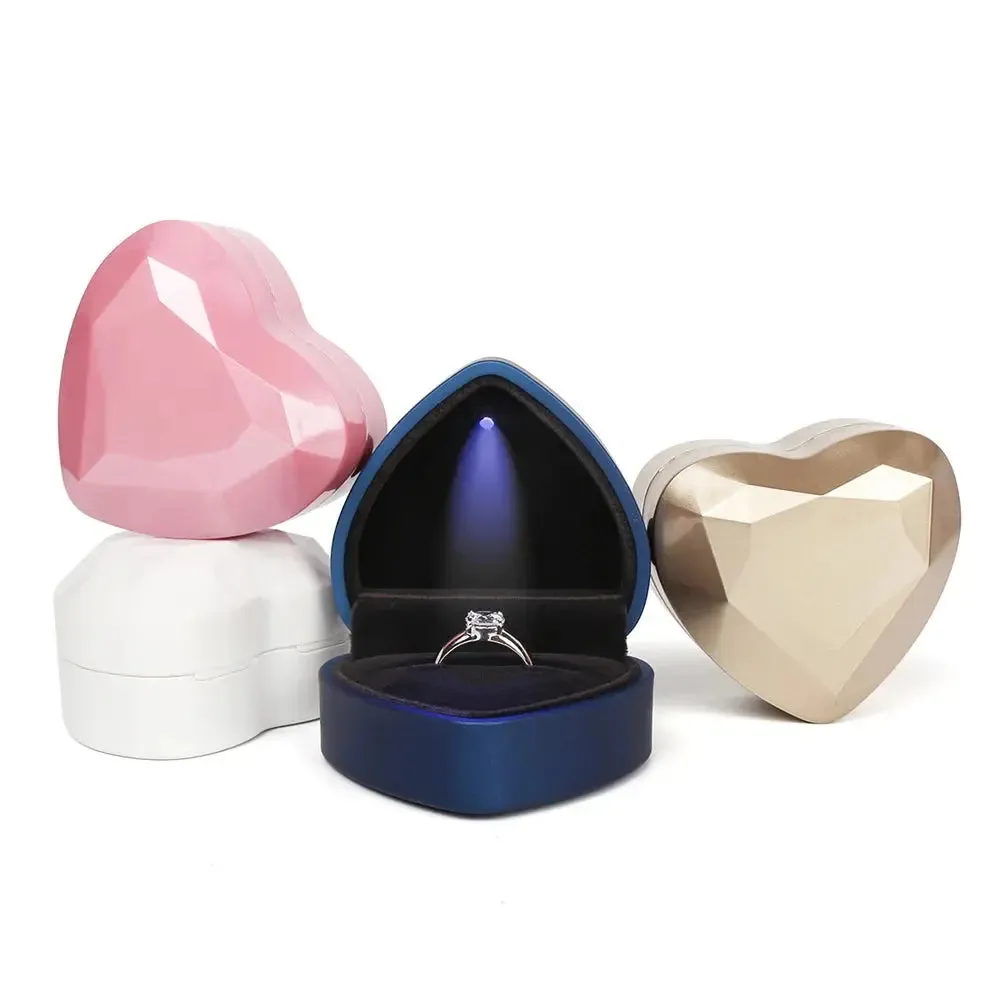 Luxury Heart-Shaped LED Light Wedding Ring Box With Display Storage Jewelry Decoration Box Ring Pendant Bag Birthday Gift