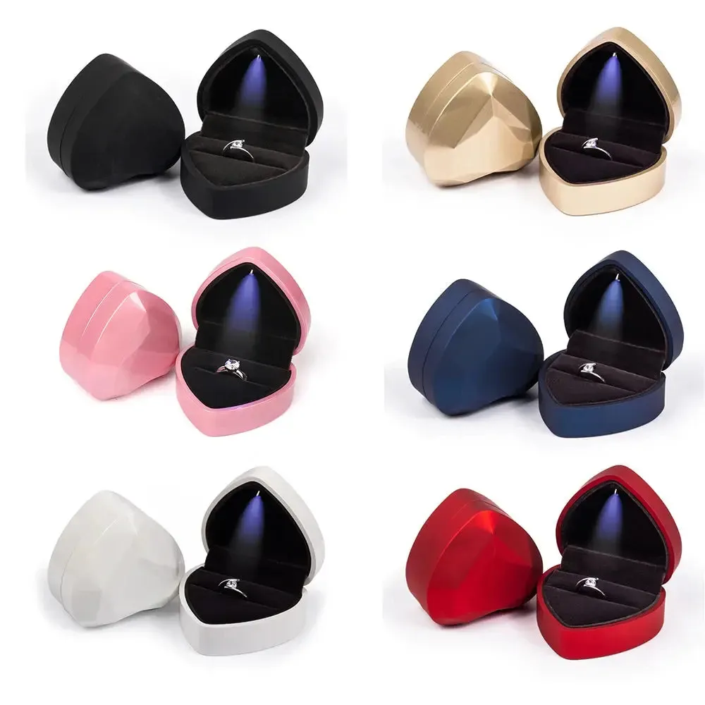 Luxury Heart-Shaped LED Light Wedding Ring Box With Display Storage Jewelry Decoration Box Ring Pendant Bag Birthday Gift