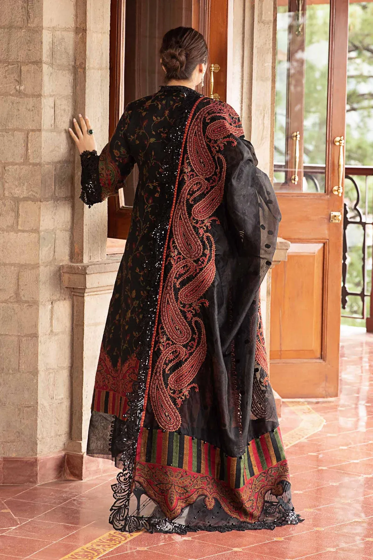 Maria.B Luxury Lawn Embroidered Unstitched 3 Pc Suit DL-1204