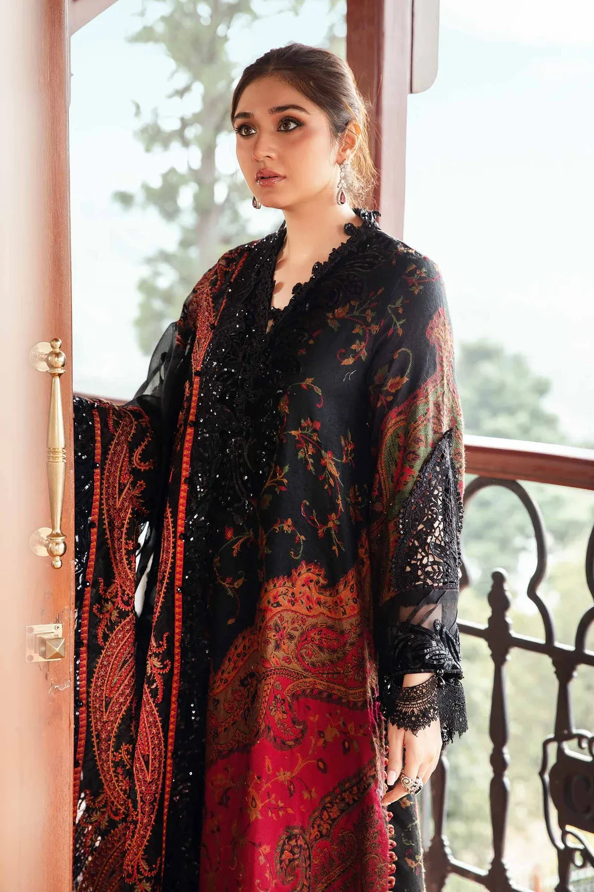 Maria.B Luxury Lawn Embroidered Unstitched 3 Pc Suit DL-1204
