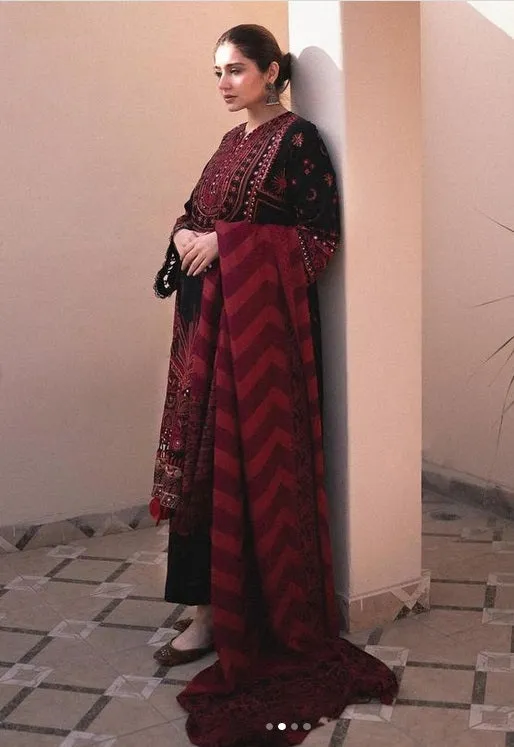 Maryam Hussain Luxury Lawn Embroidered Collection Unstitched Napoli