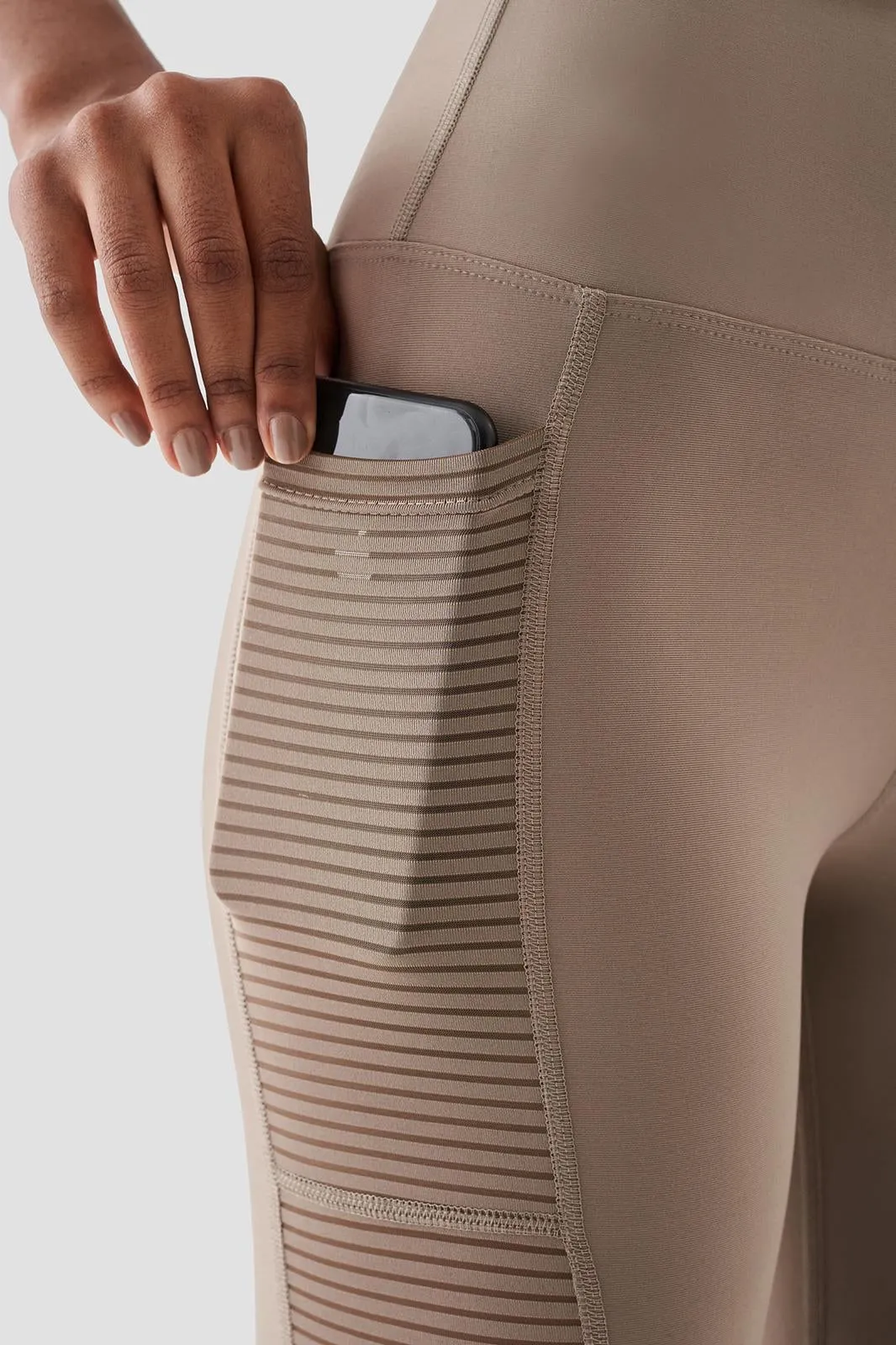 Mesh Pocket Detailed Leggings in Beige