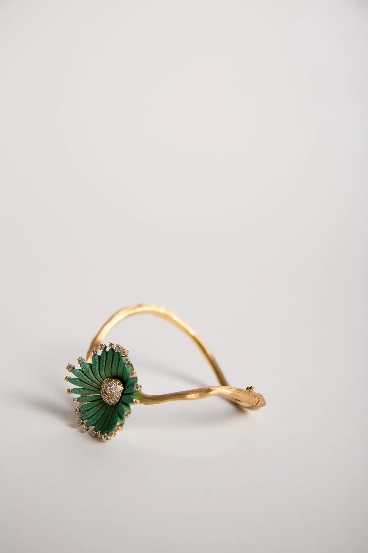 MIKE JOSEPH | DIAMOND FLOWER BANGLE