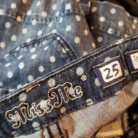 MISS ME Blue White Polka Dot Denim Jean Shorts sz 25