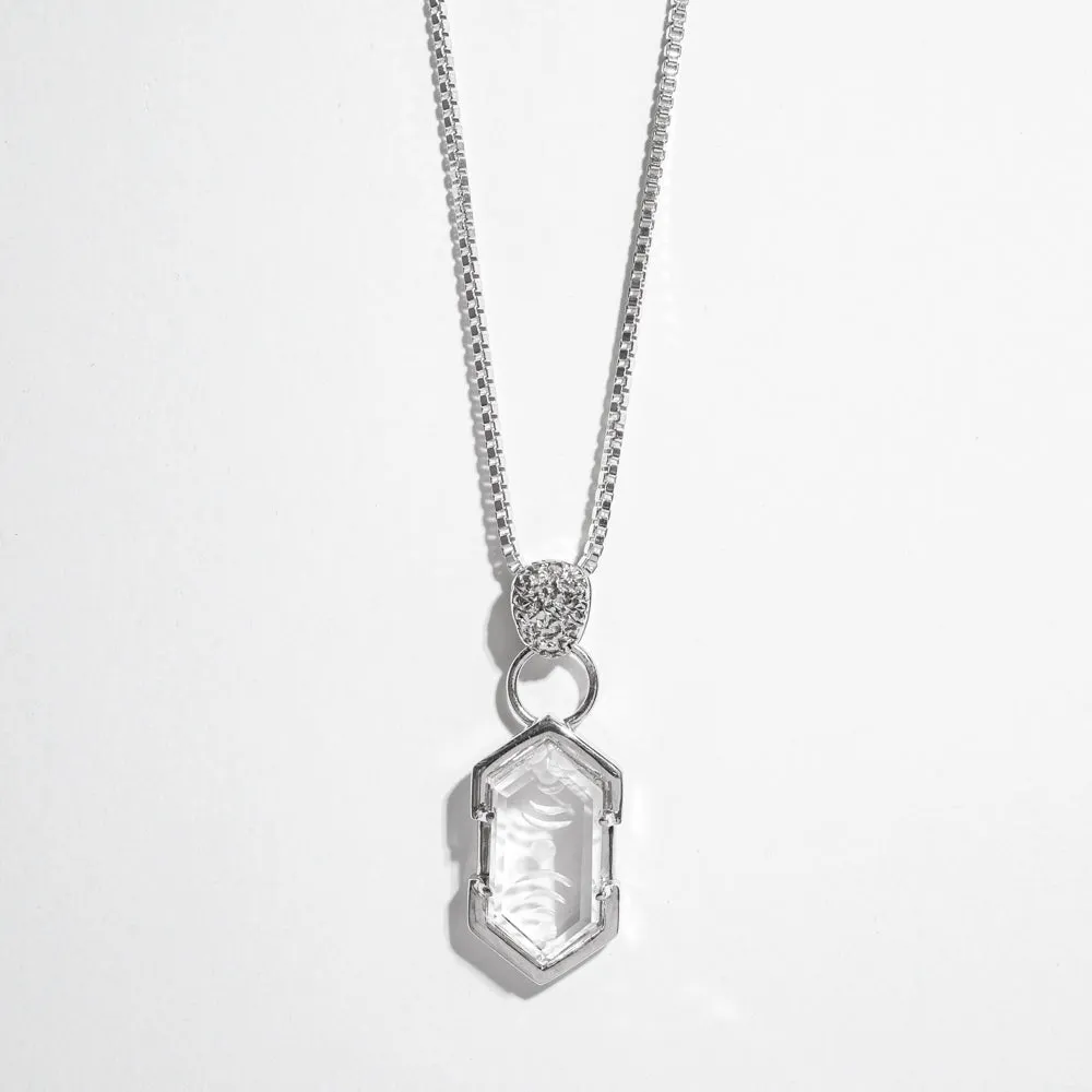 MOON PHASE PENDANT NECKLACE | QUARTZ