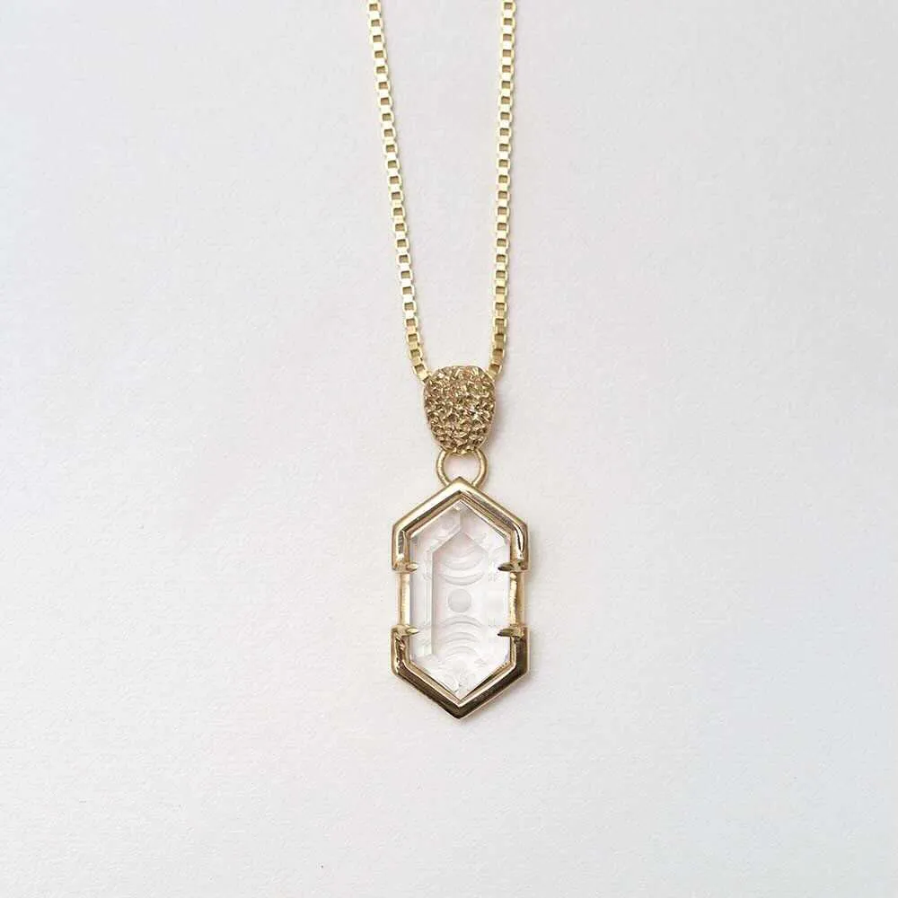 MOON PHASE PENDANT NECKLACE | QUARTZ