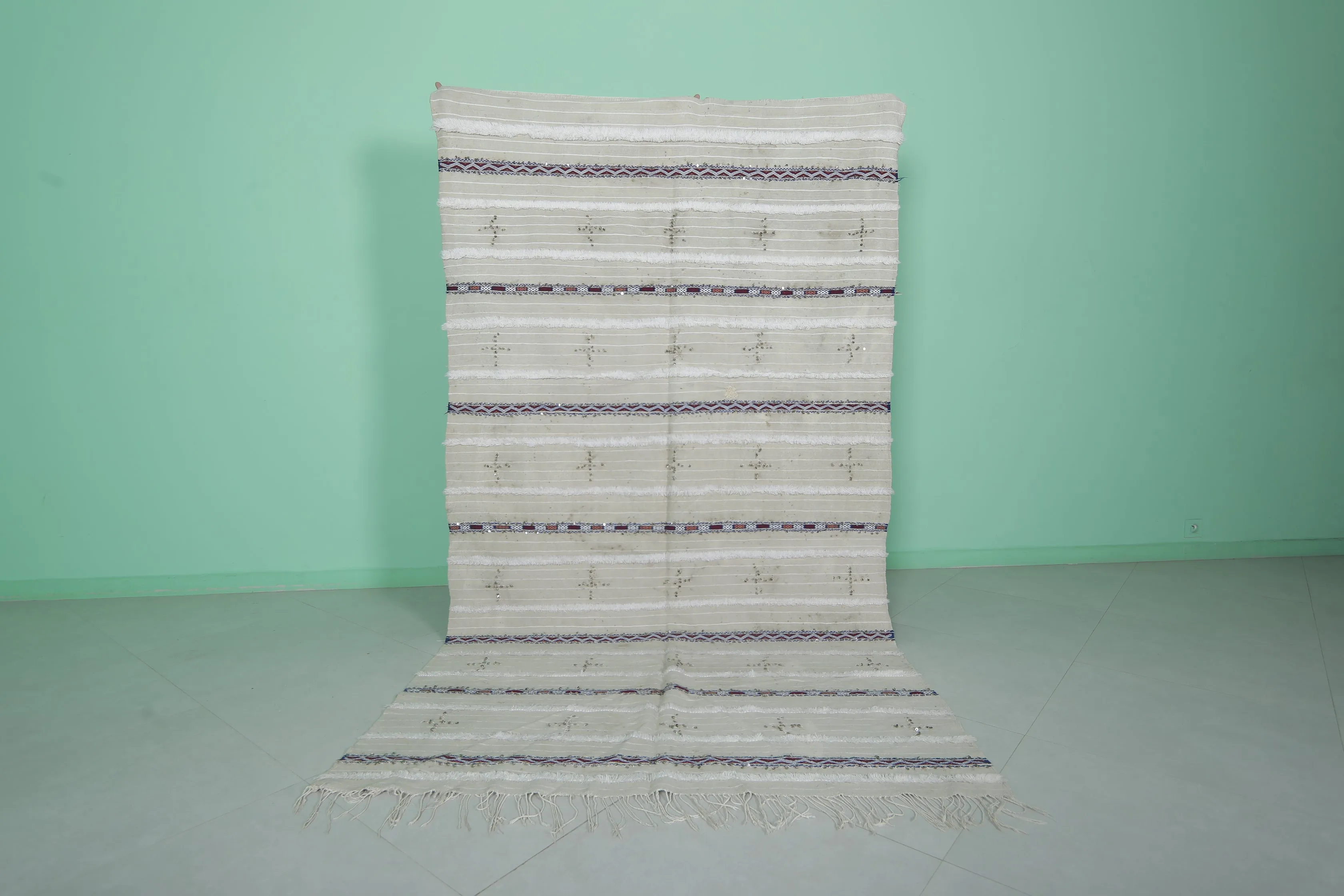 Moroccan Berber Blanket - Handwoven Luxury 4.8 ft x 8.8 ft