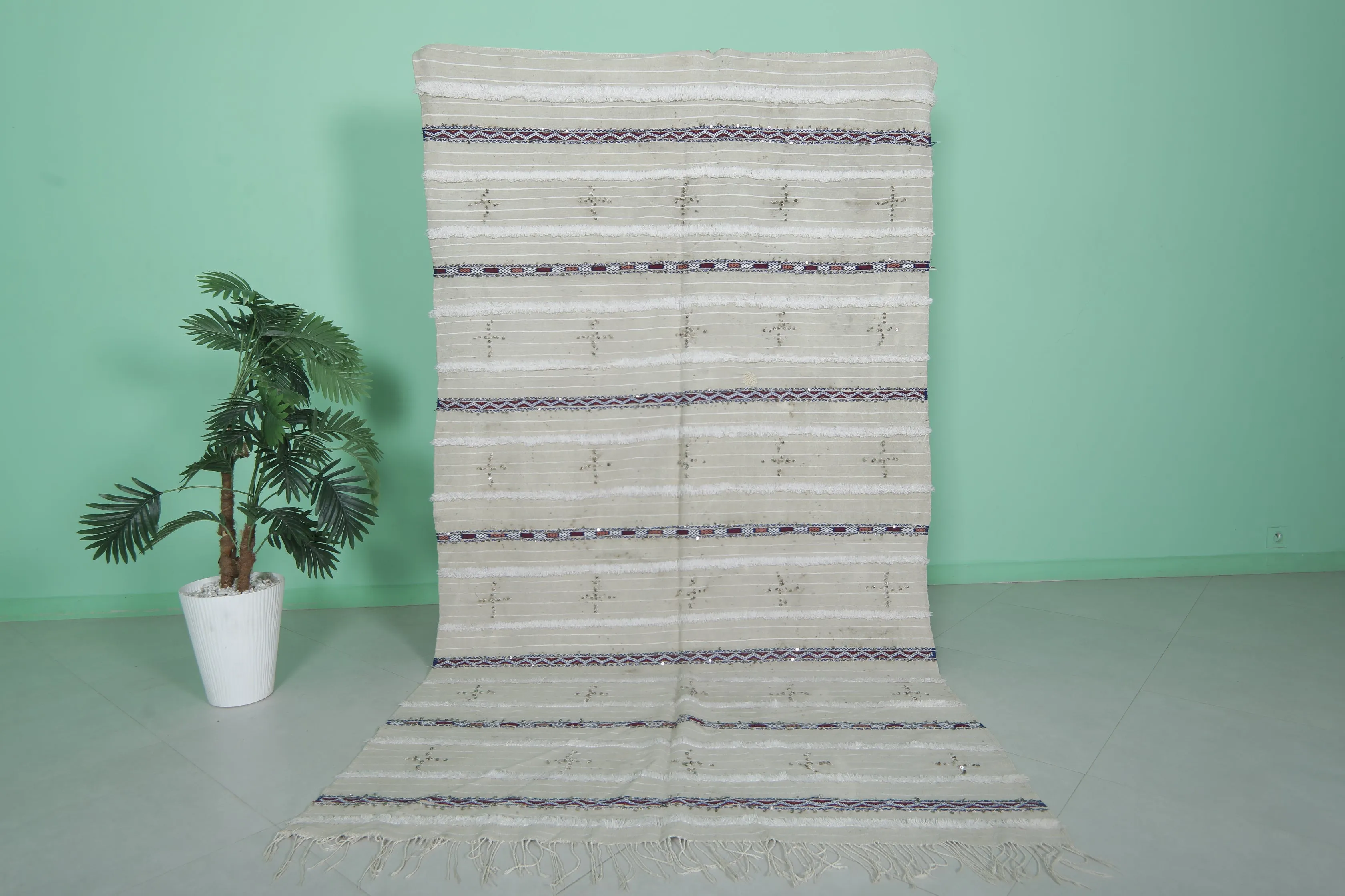 Moroccan Berber Blanket - Handwoven Luxury 4.8 ft x 8.8 ft