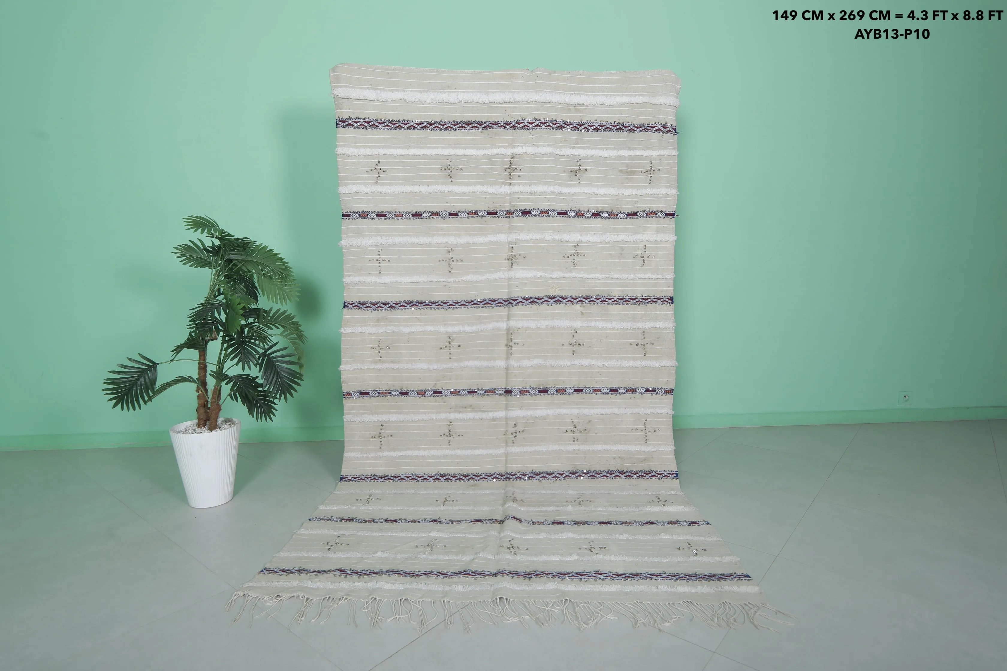 Moroccan Berber Blanket - Handwoven Luxury 4.8 ft x 8.8 ft