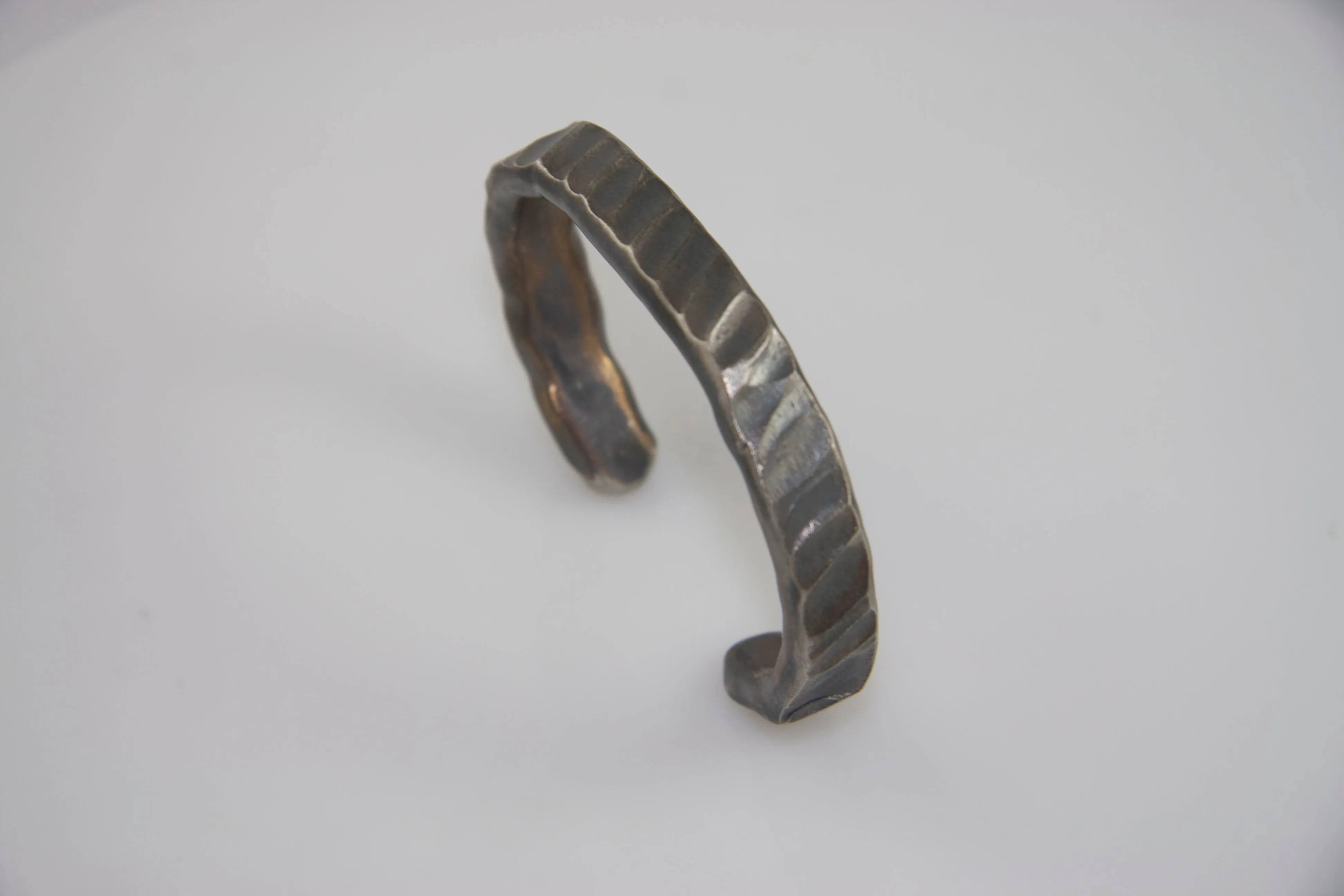 Narrow Rope Pattern Bracelet: Men & Women