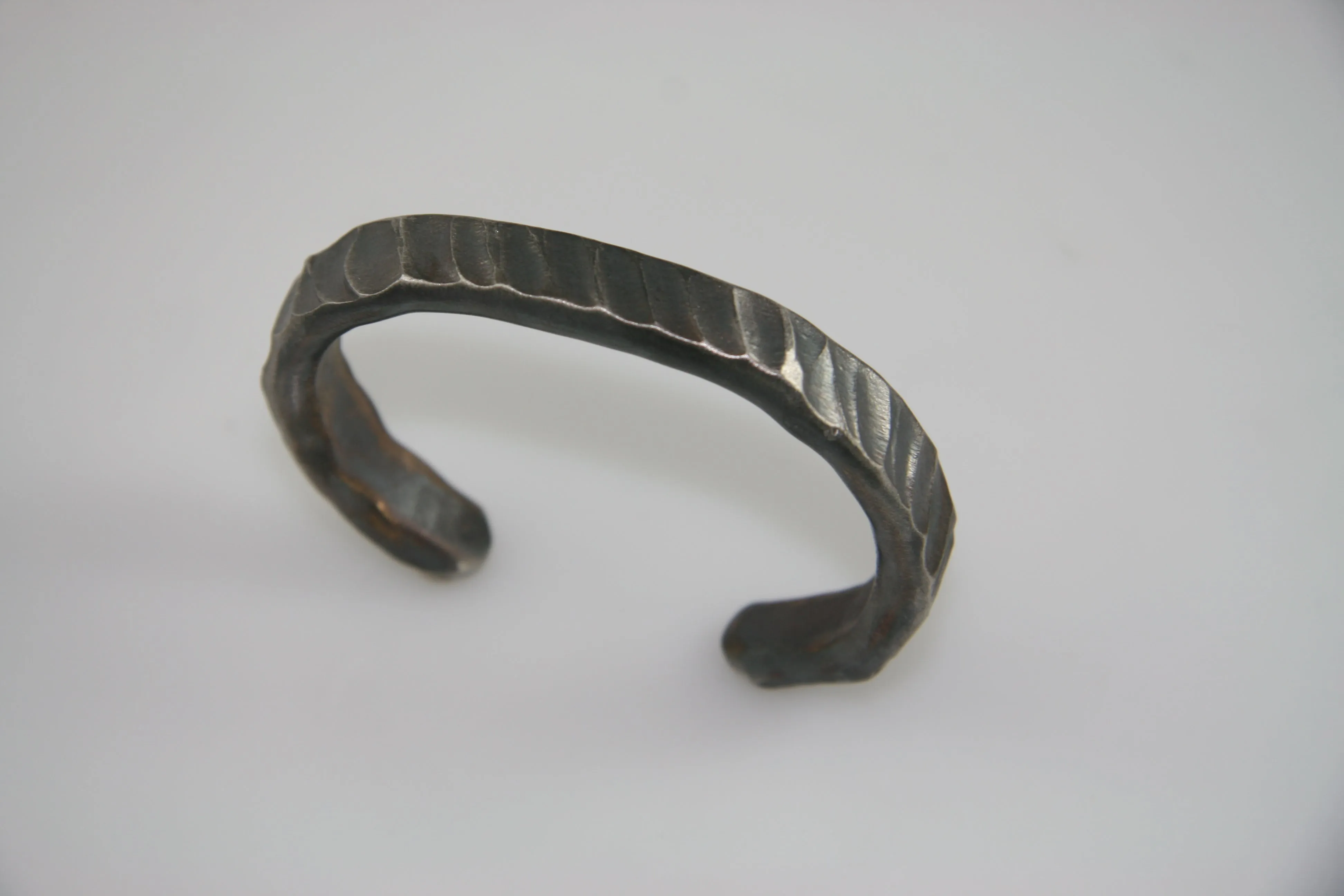 Narrow Rope Pattern Bracelet: Men & Women