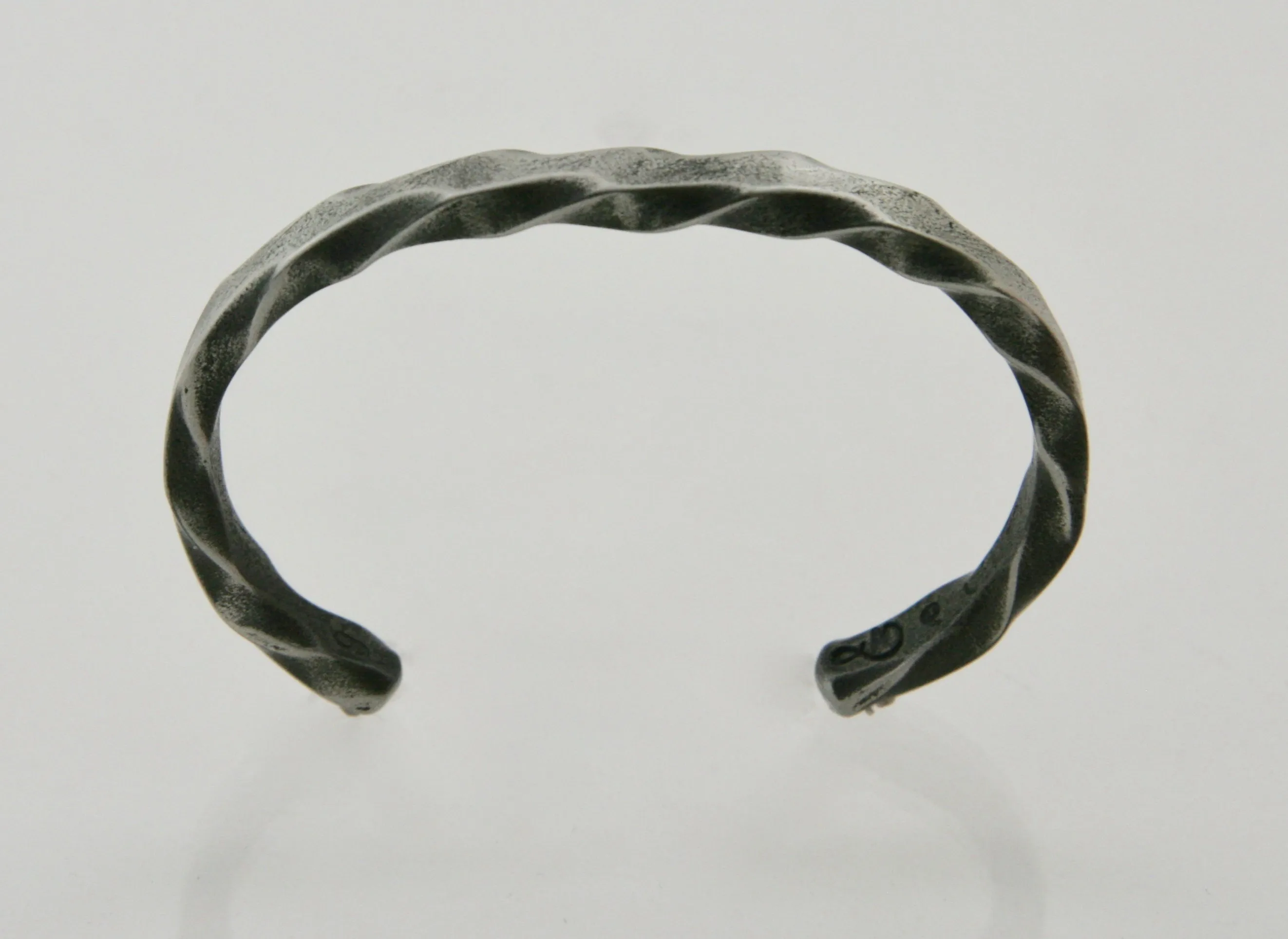 Narrow Twist Pattern Cuff Bracelet: Men & Women