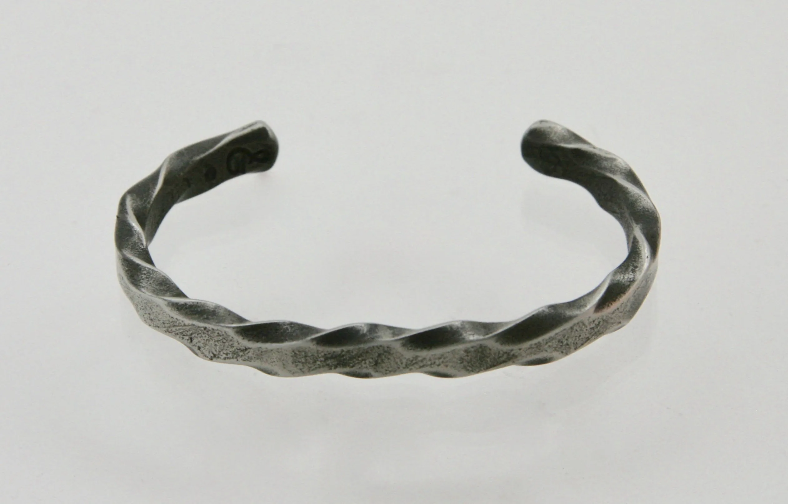 Narrow Twist Pattern Cuff Bracelet: Men & Women