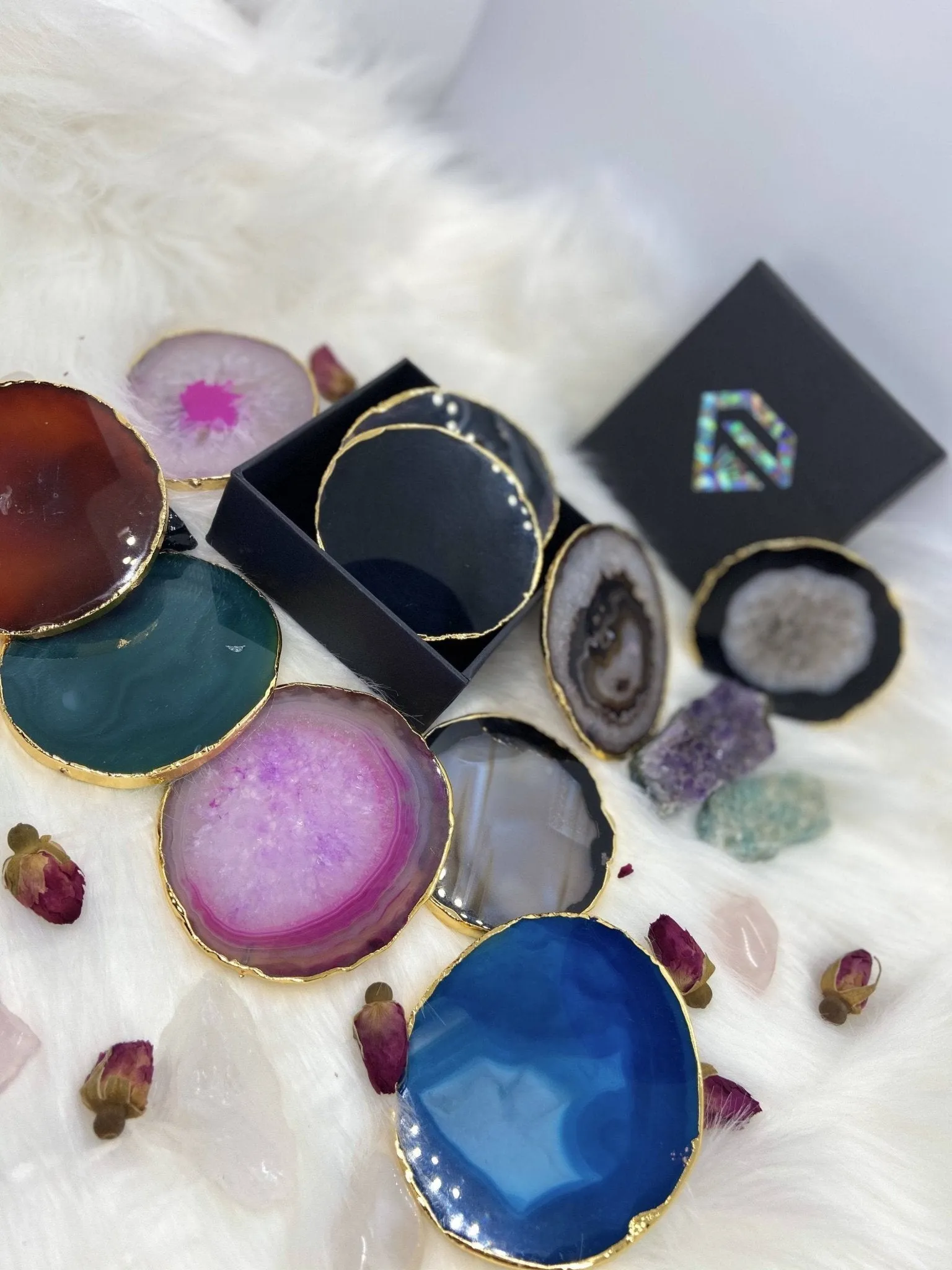 Natural Chalcedony Luxury Agate Round Coasters - Black Diamonds New York