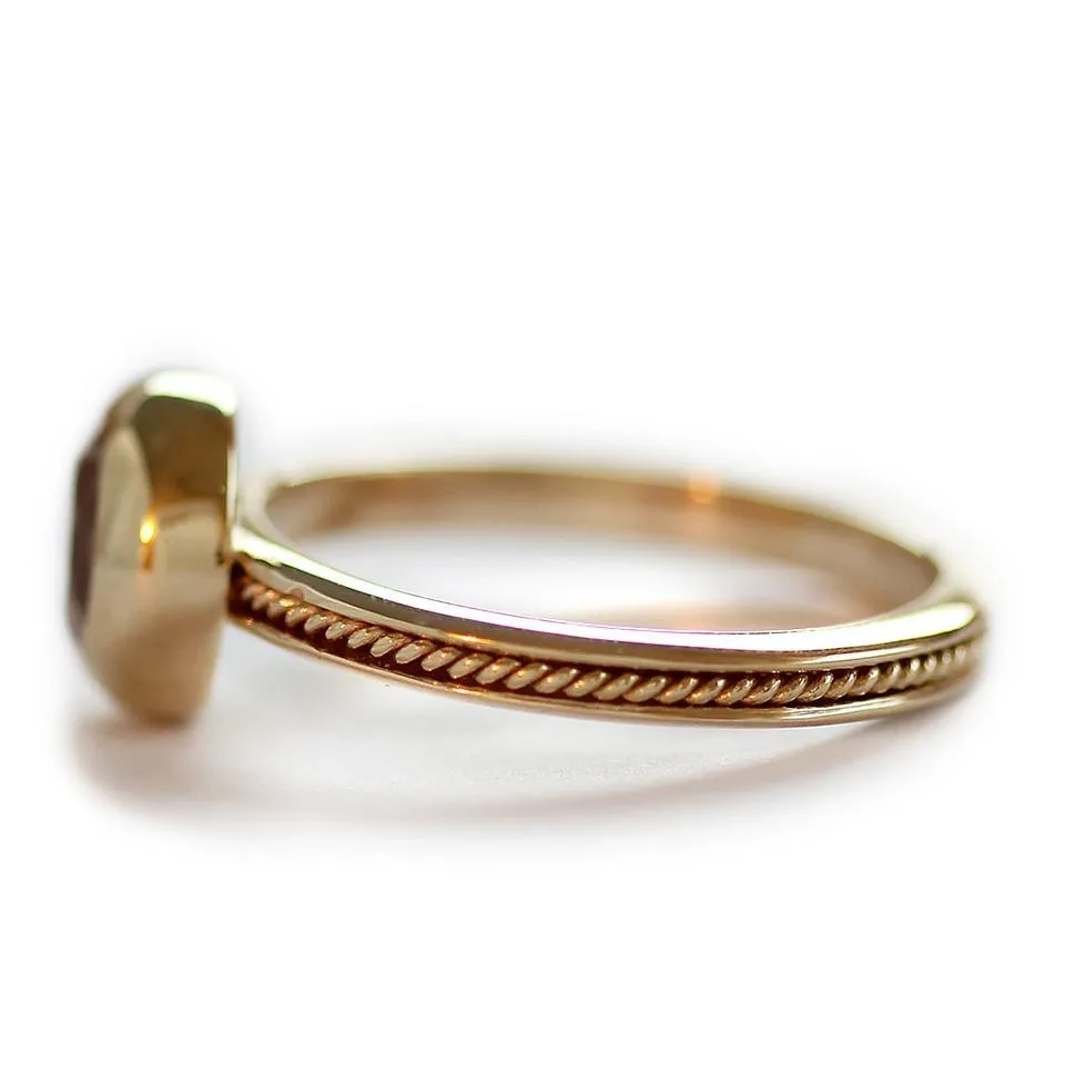 Neto - filigree solitaire engagement ring