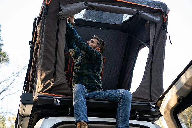 Outdoorsman XL Plus - Aluminum Clam Shell Roof Top Tent