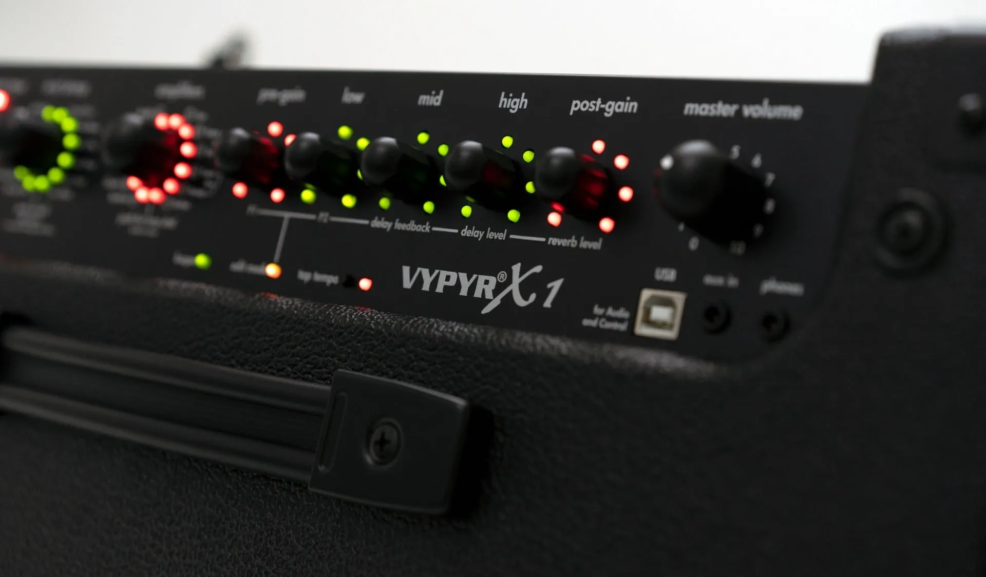 Peavey Vypyr X1 20W Modelling Electric Guitar, Bass & Acoustic Amplifier
