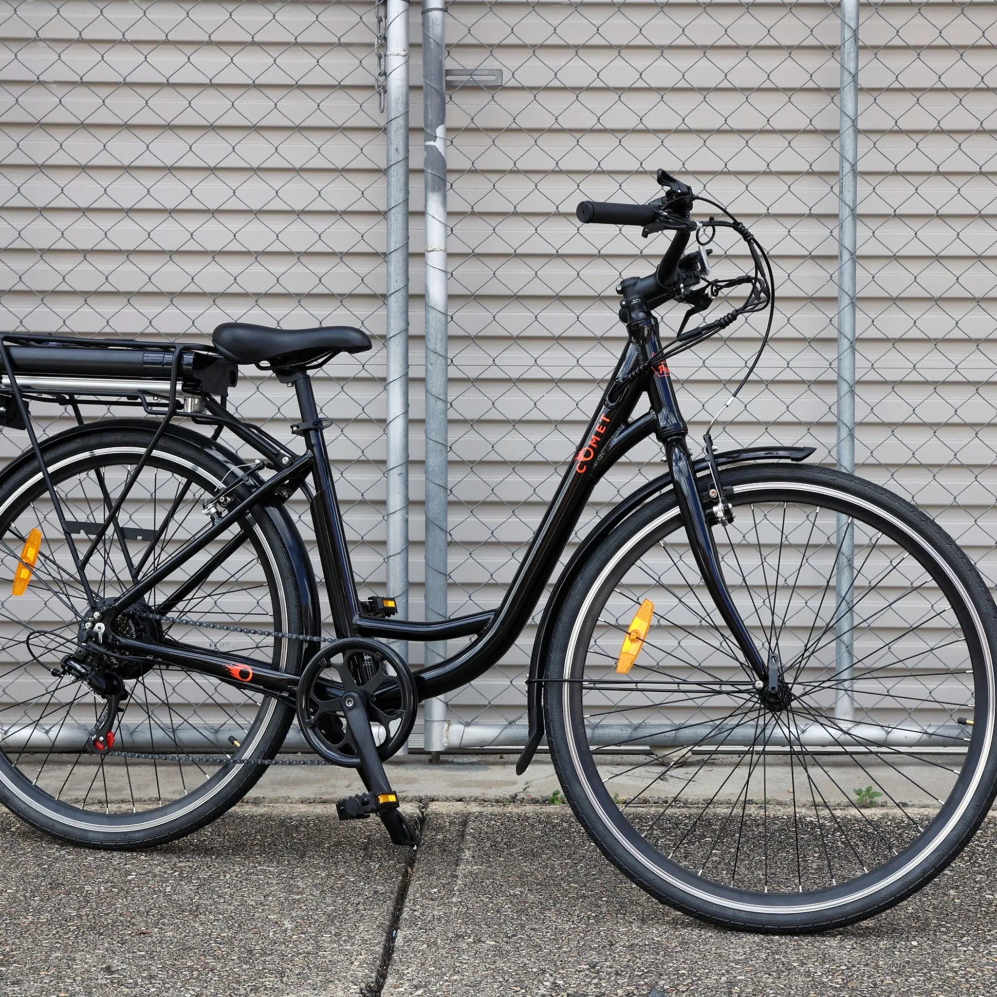 Pedal Comet Electric Cruiser Bike 374Wh Battery Black/Orange