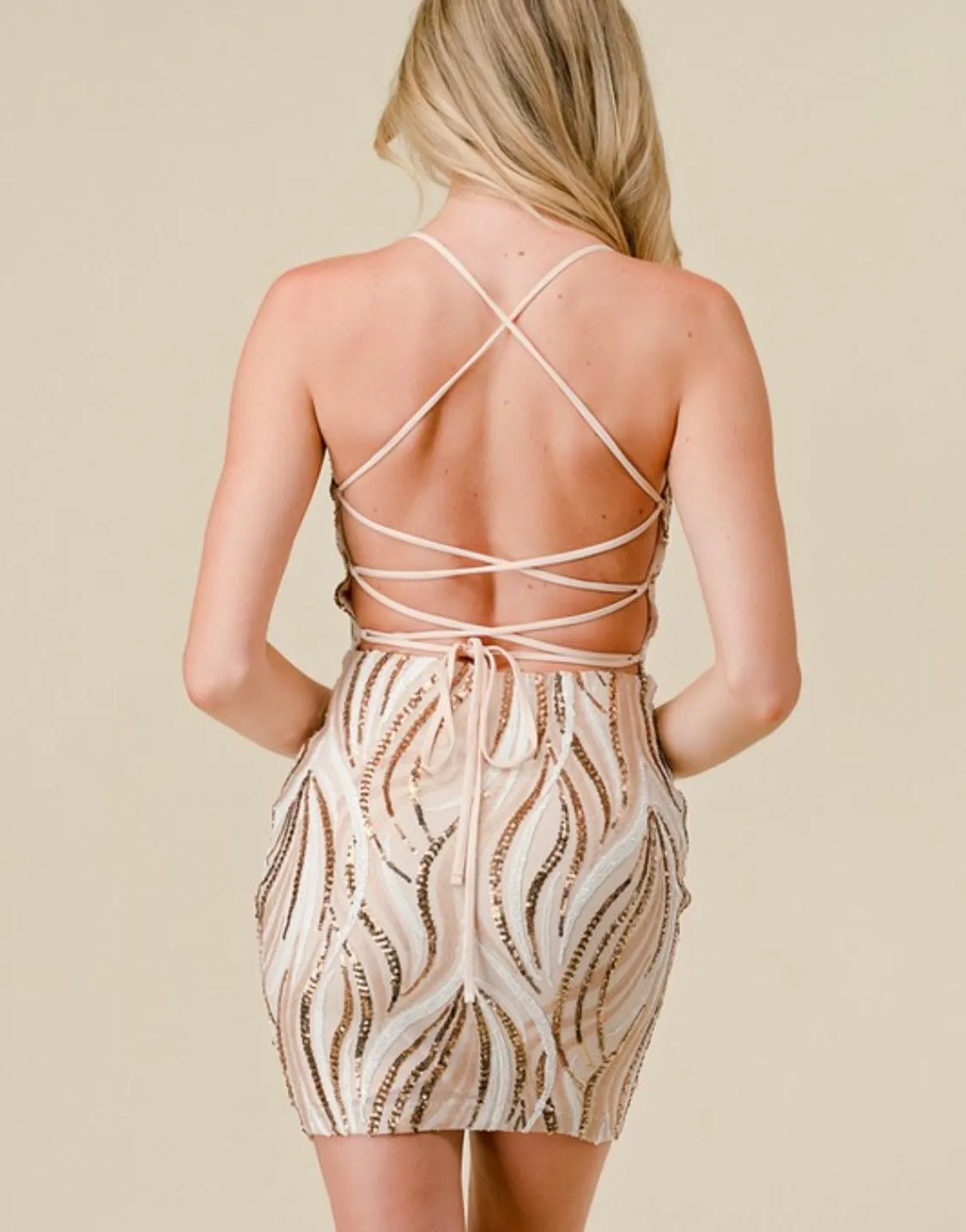 Plunging Sequin Mini (C43)