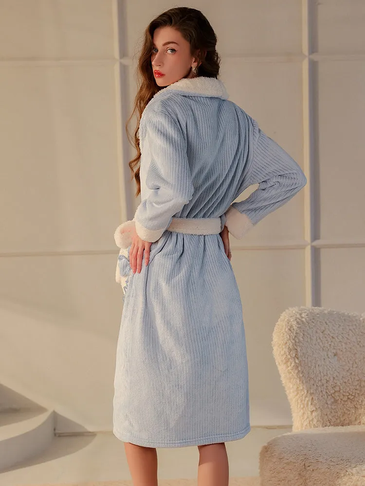 Plush Textured Robe Set with Bow Pocket Details
