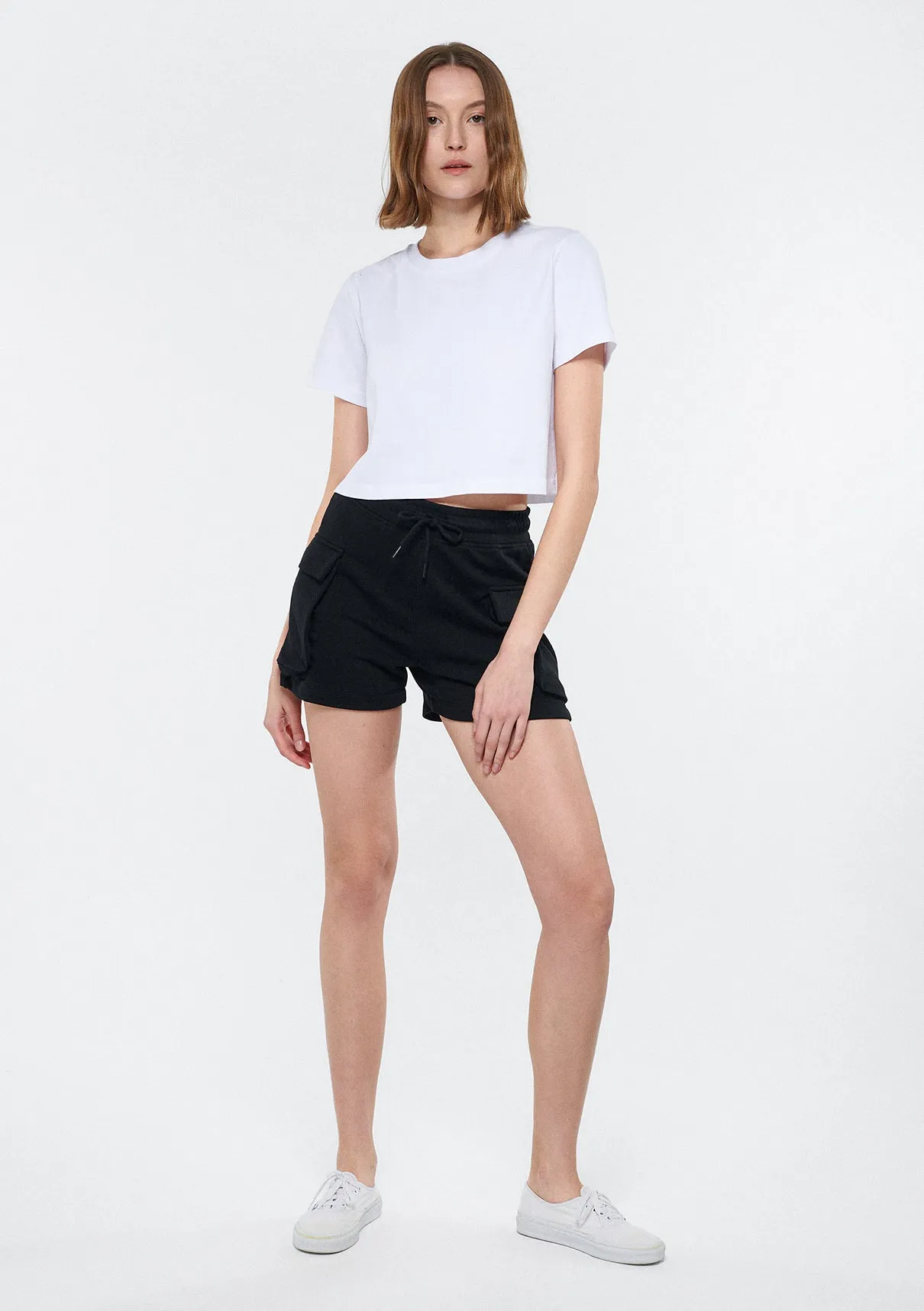 Pocket Detailed Black Shorts
