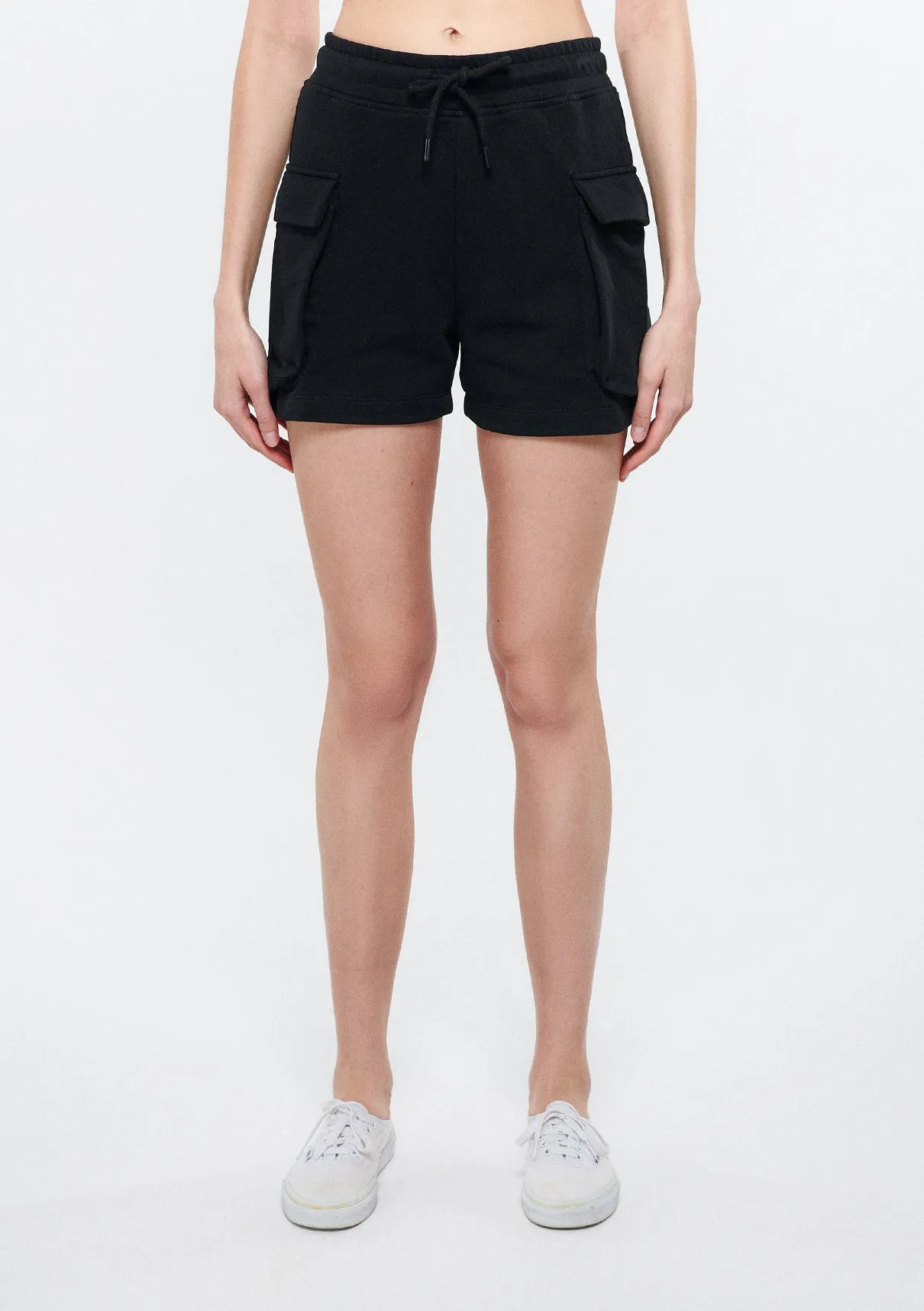 Pocket Detailed Black Shorts