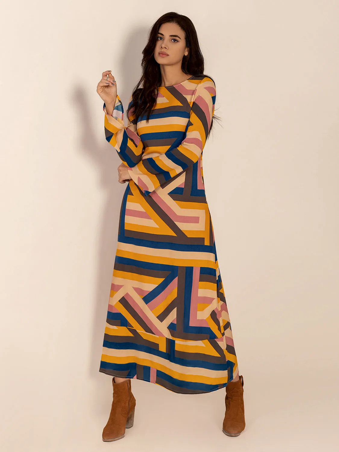 Portrait Round Neck Flare Sleeve Midi Dress