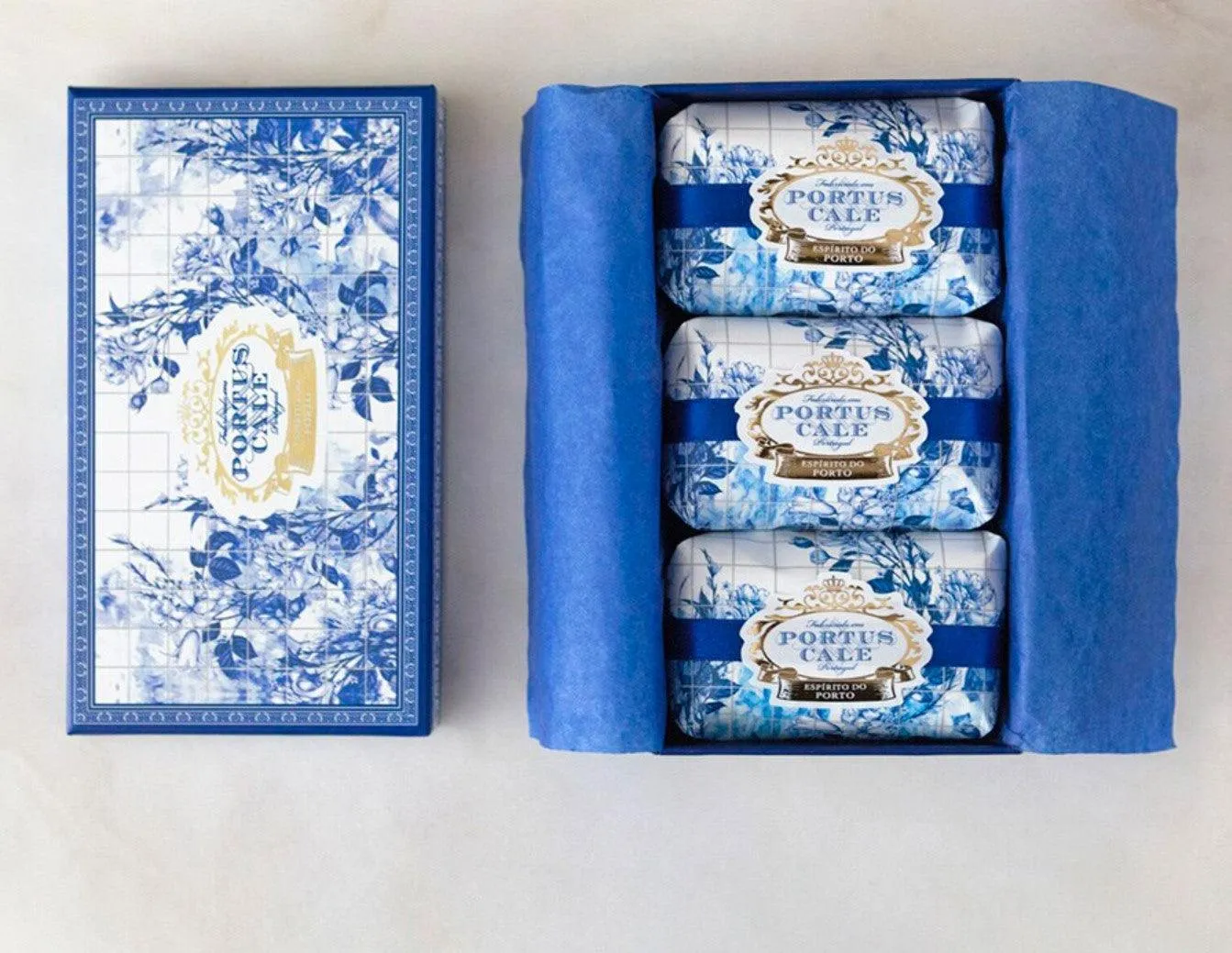 Portus Cale Gold & Blue Soap Set