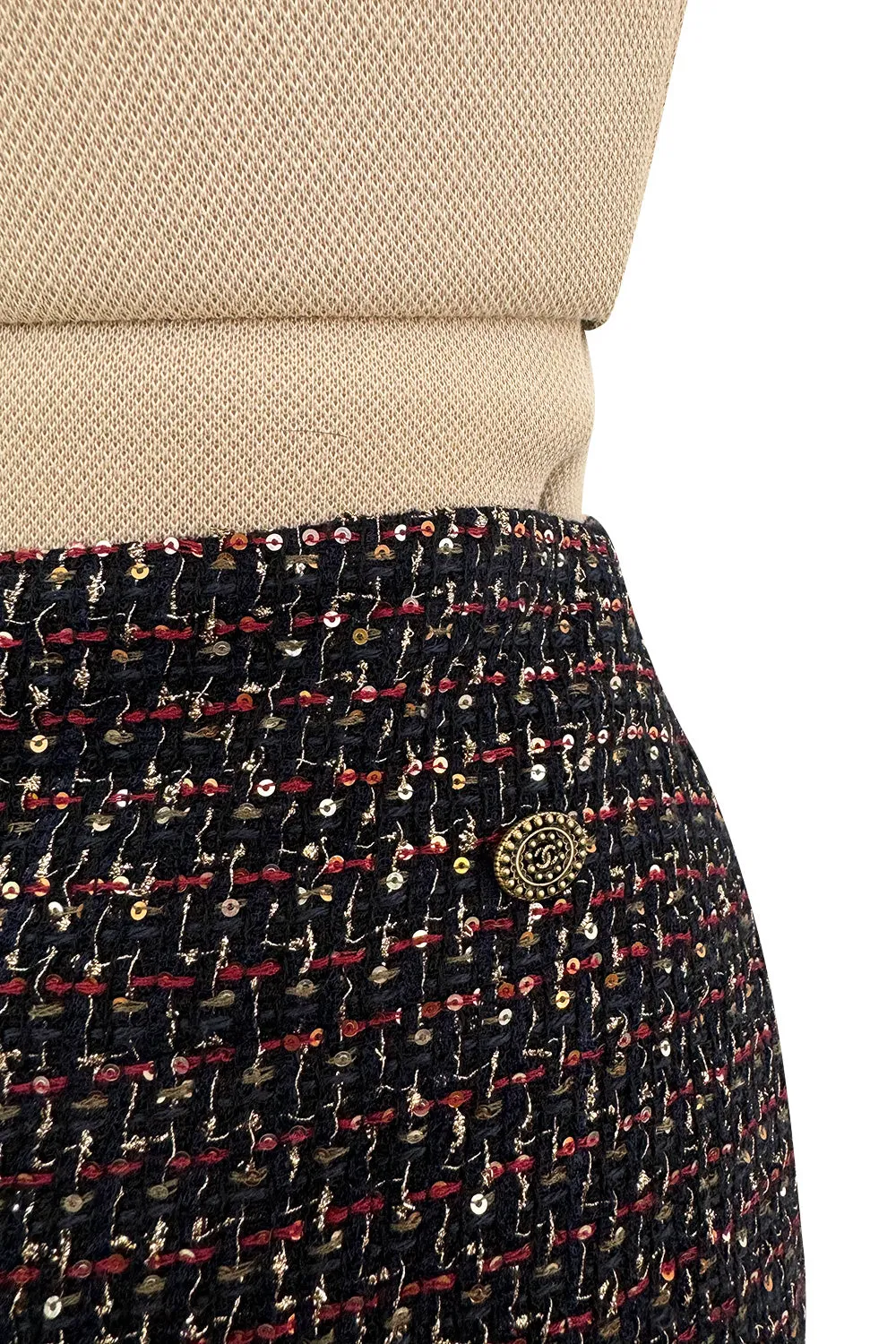 Pristine Pre-Fall 2012 Chanel by Karl Lagerfeld Metallic Gold Detailed Suit w Gripoix Buttons