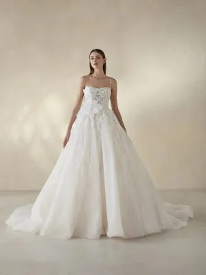 Pronovias: Daylily