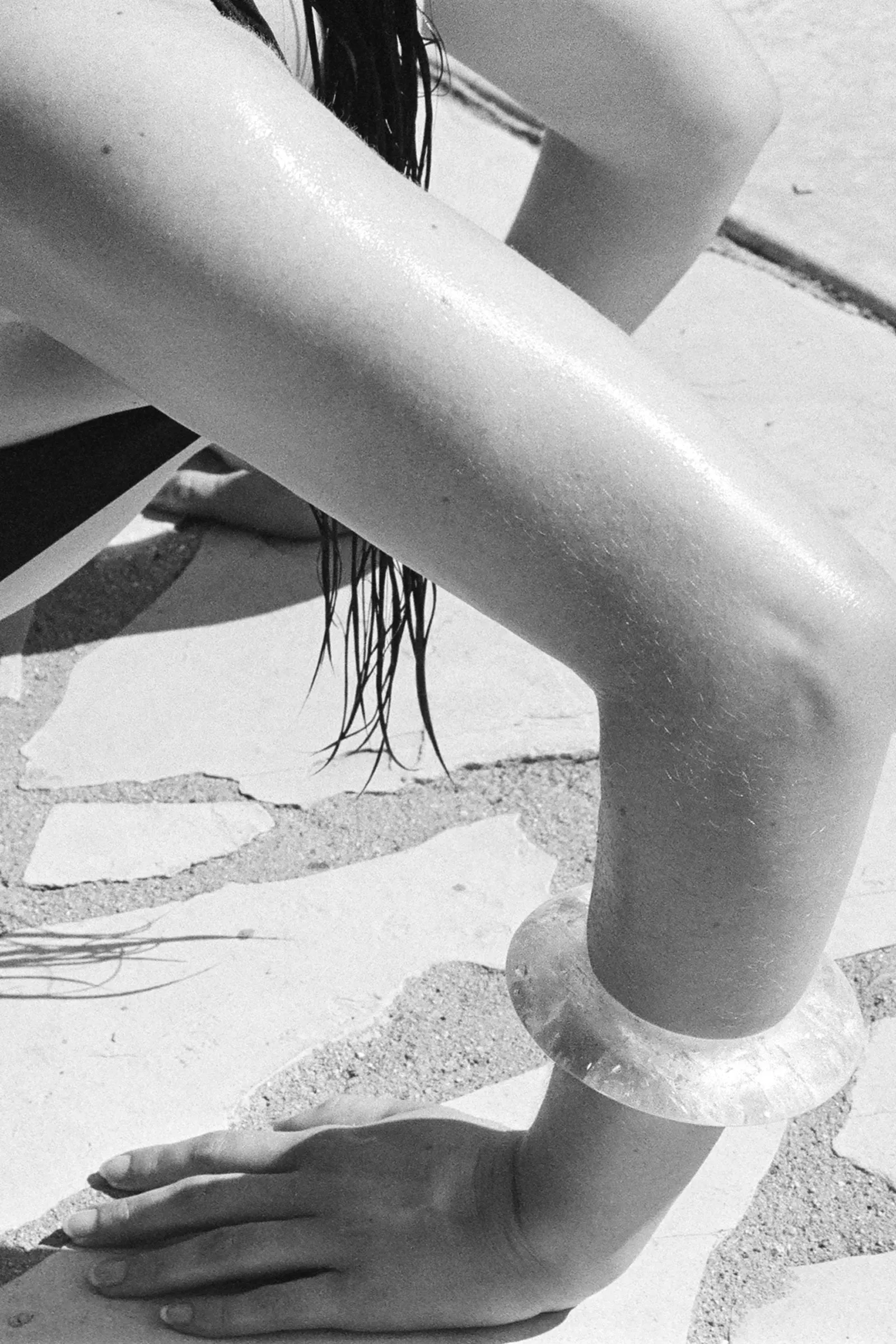 QUARTZ PYRAMID BANGLE