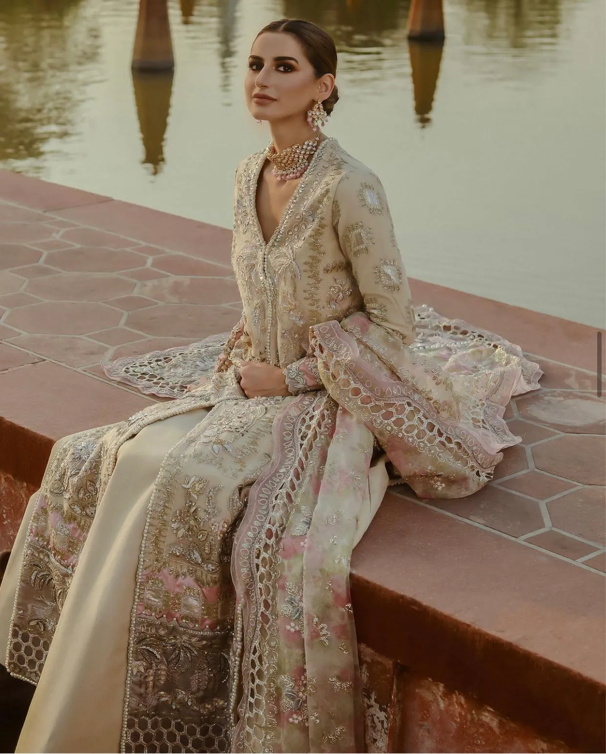 REPUBLIC WOMENSWEAR | Luxury Wedding Dresses | Fu-02