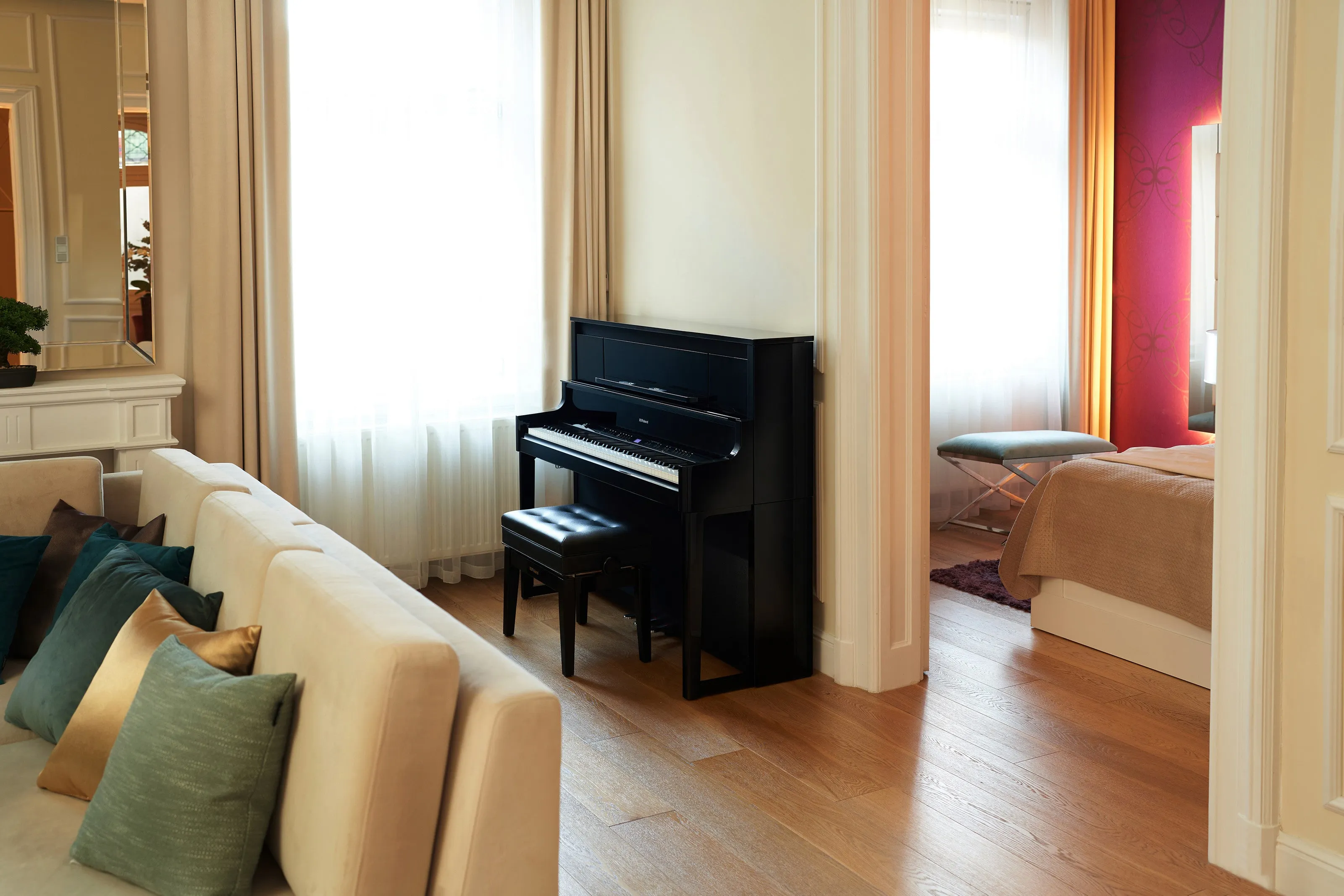 Roland LX-9-PE Digital Upright Piano Polished Ebony