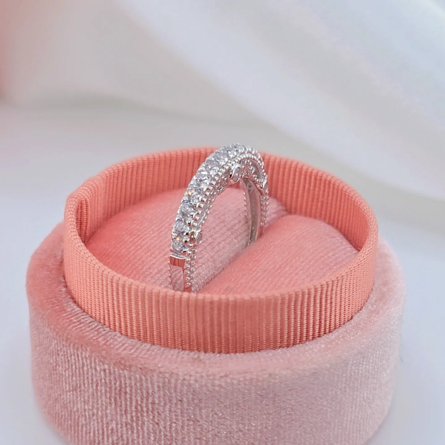 Round Diamond Wedding Band