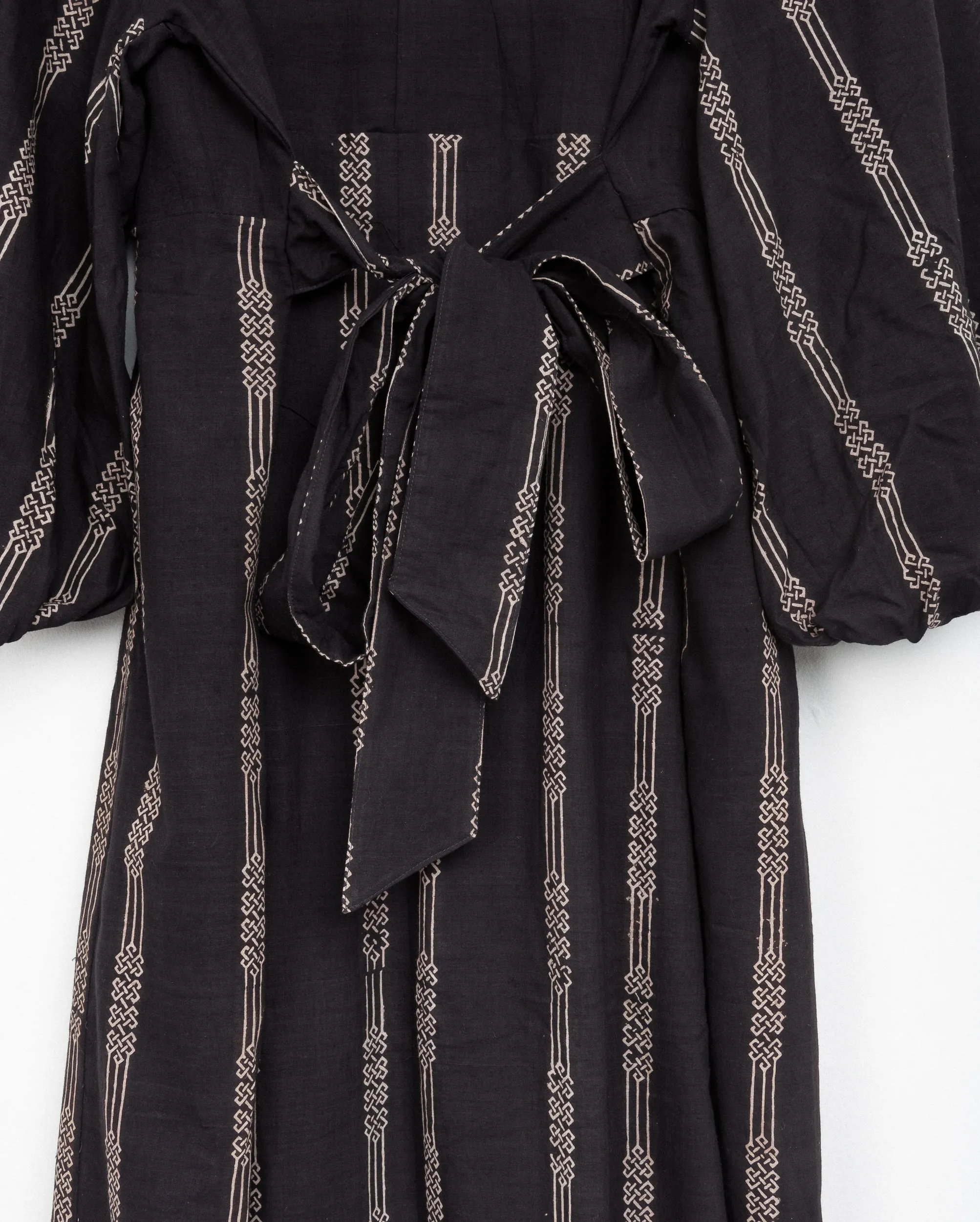 Saanvi Dress in B&W Endless Knot Block Print