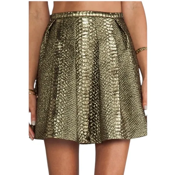 Sachin   Babi Belle Gold Pleated Short Skirt Sz 6 Reptile Embossed Design Pocket