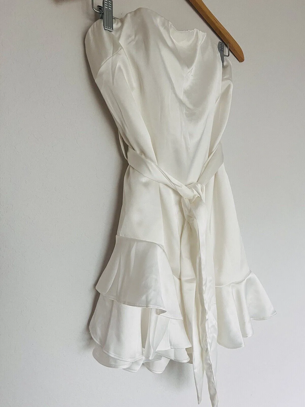 Saints   Secrets NWT White Satin Ruffle Halter Dress Sz L Tie Dance Prom Formal