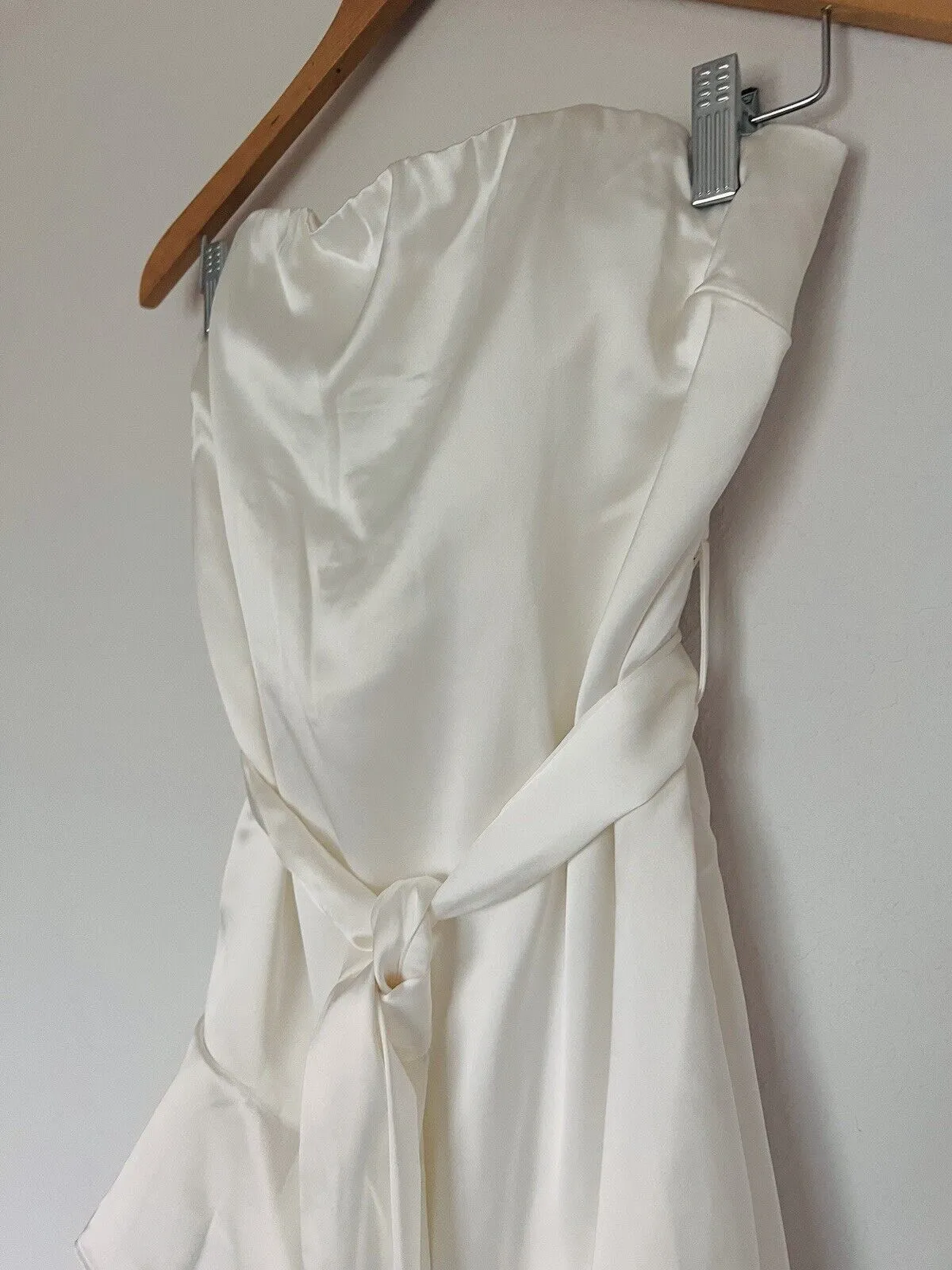 Saints   Secrets NWT White Satin Ruffle Halter Dress Sz L Tie Dance Prom Formal