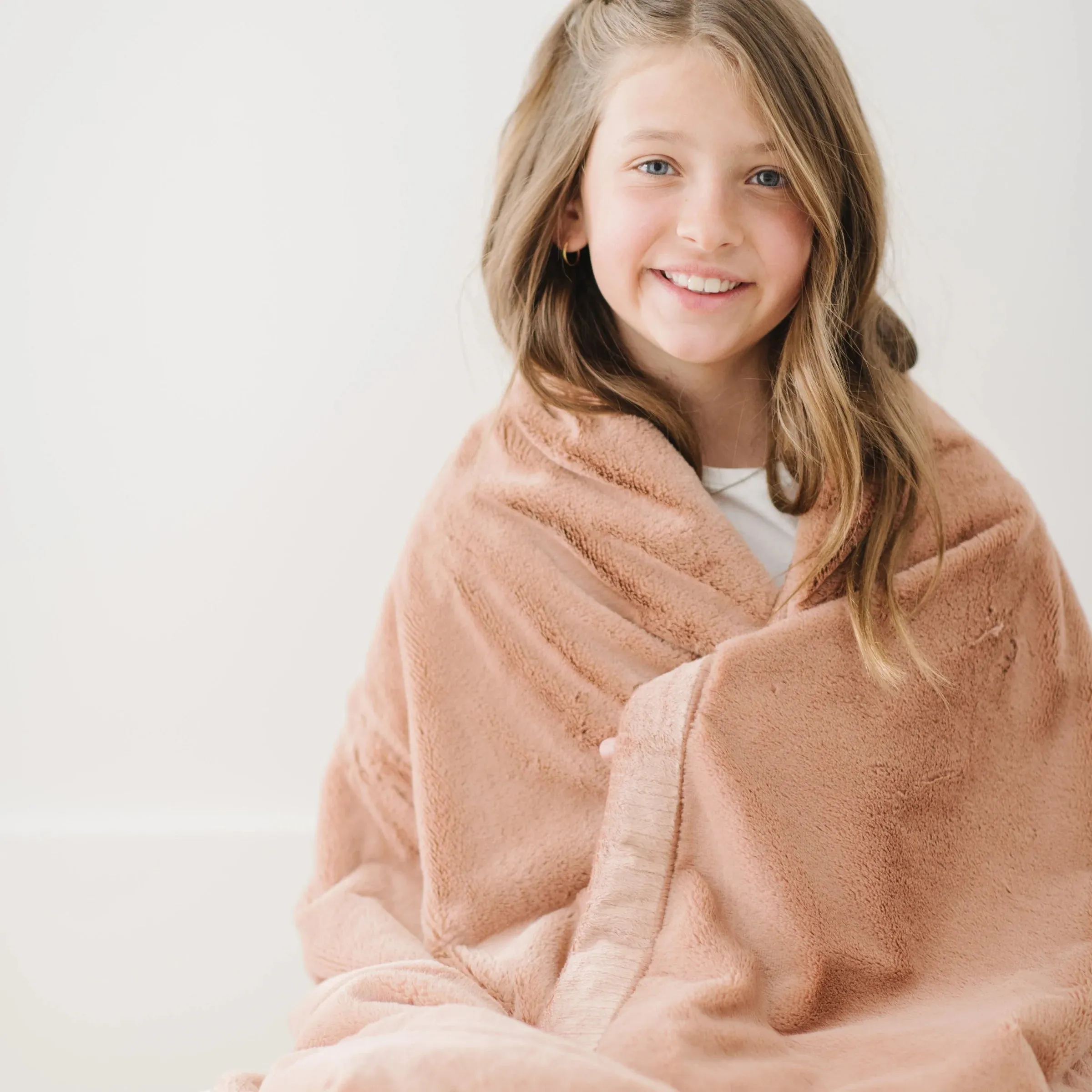 Saranoni - Lush Blanket - Rosy