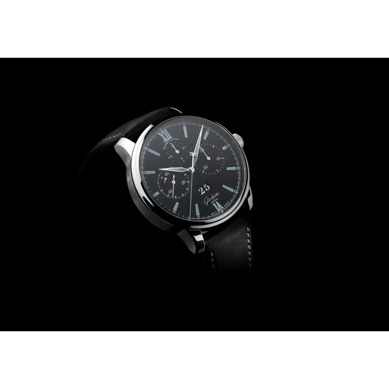 Senator Chronograph Panorama Date