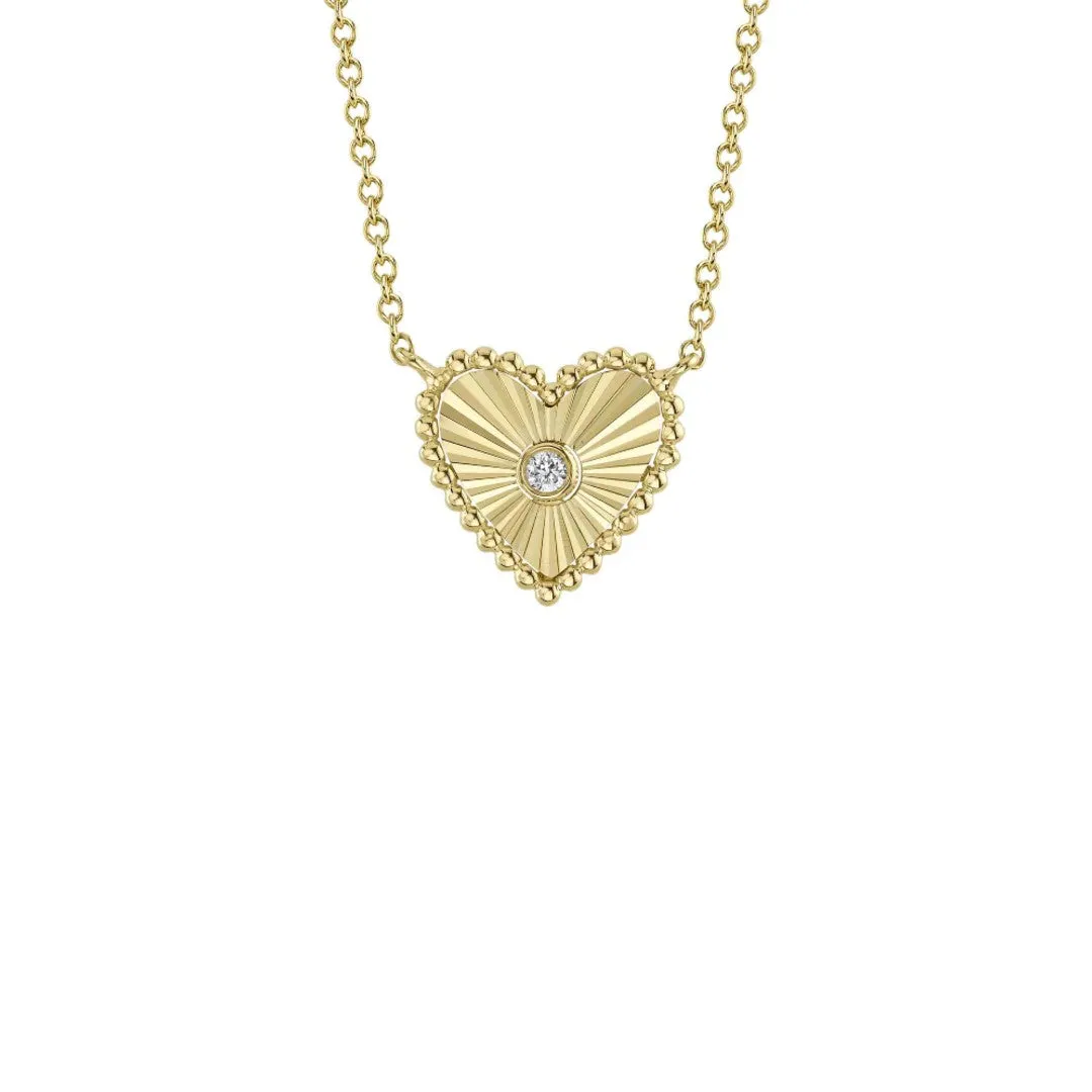 Shy Creation Fluted Heart Necklace