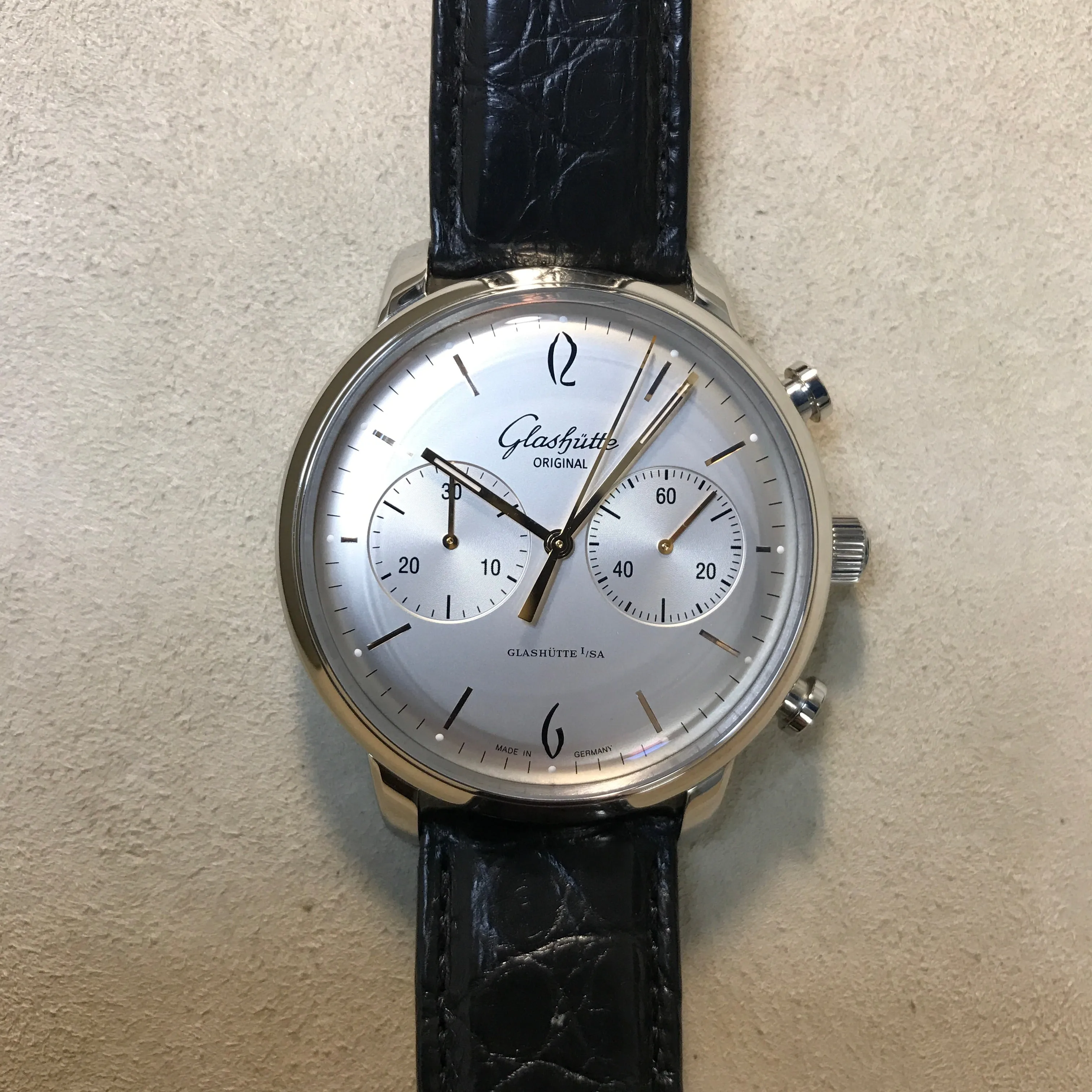 Sixties Chronograph (1-39-34-03-22-04)