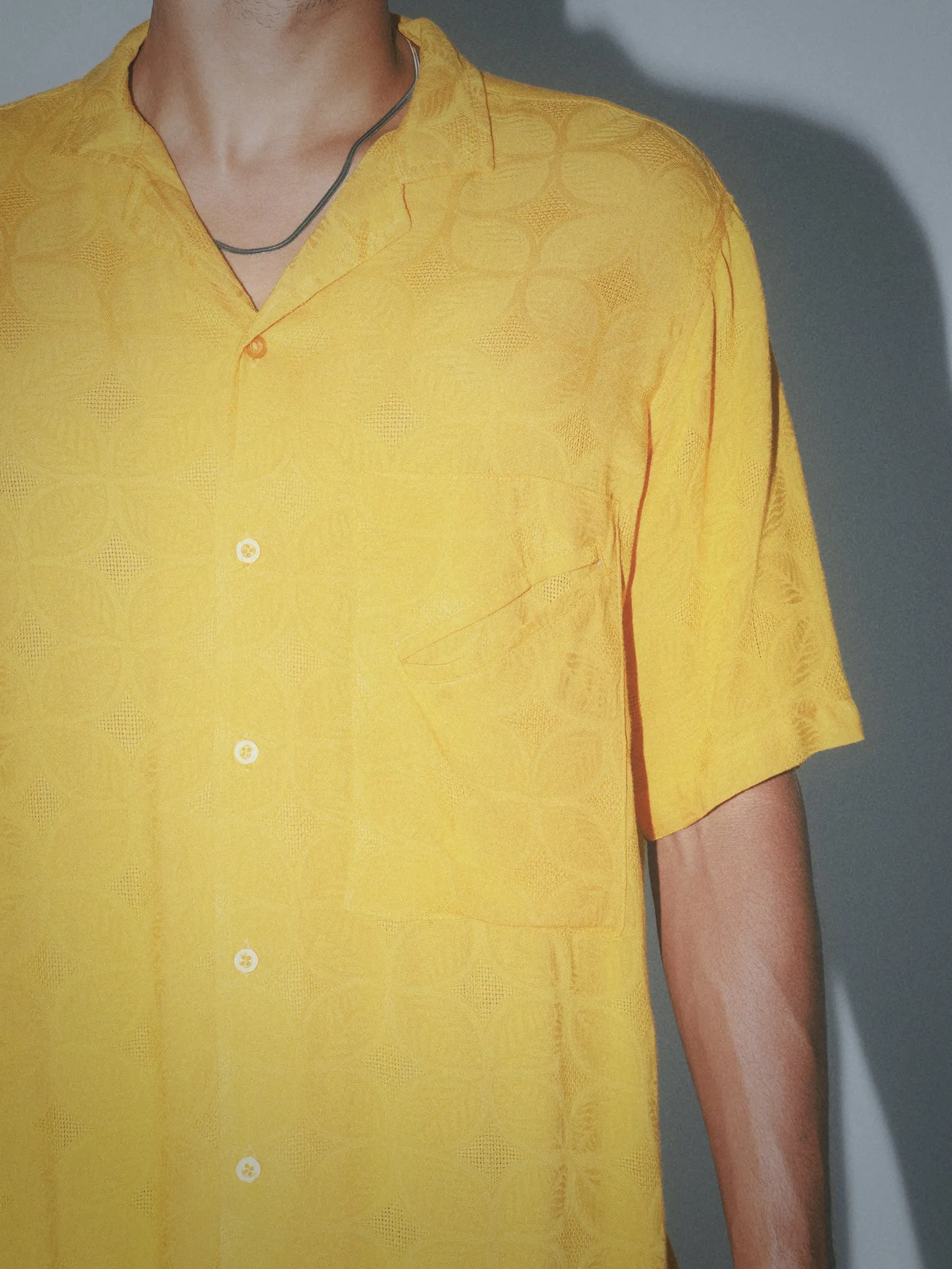 Slanted pocket open detailed rayon shirt