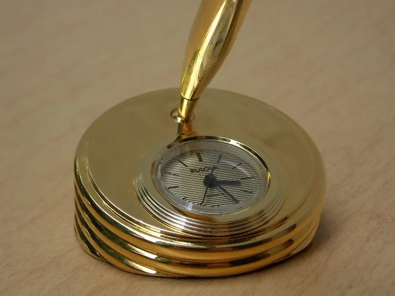 Small Gold Bulova Pen Holder with Clock